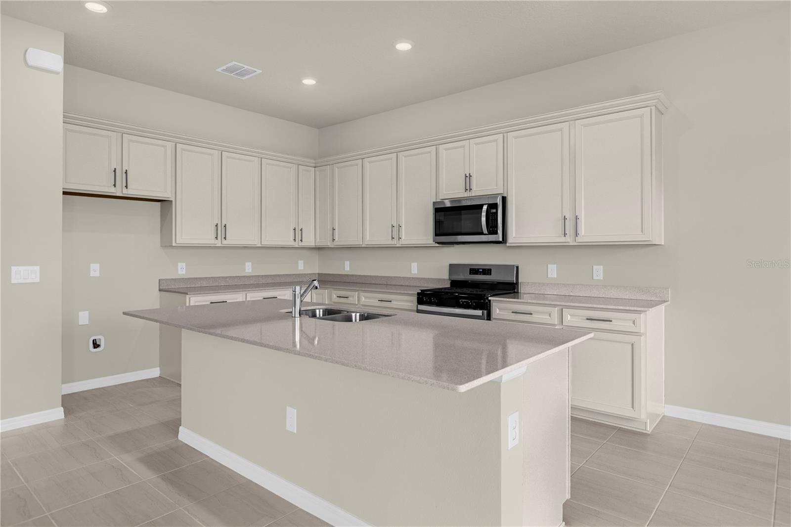 Image 15 of 48 For 10411 Park Estate Avenue