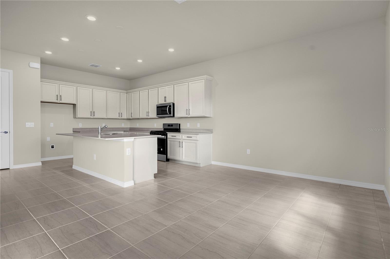 Image 18 of 48 For 10411 Park Estate Avenue