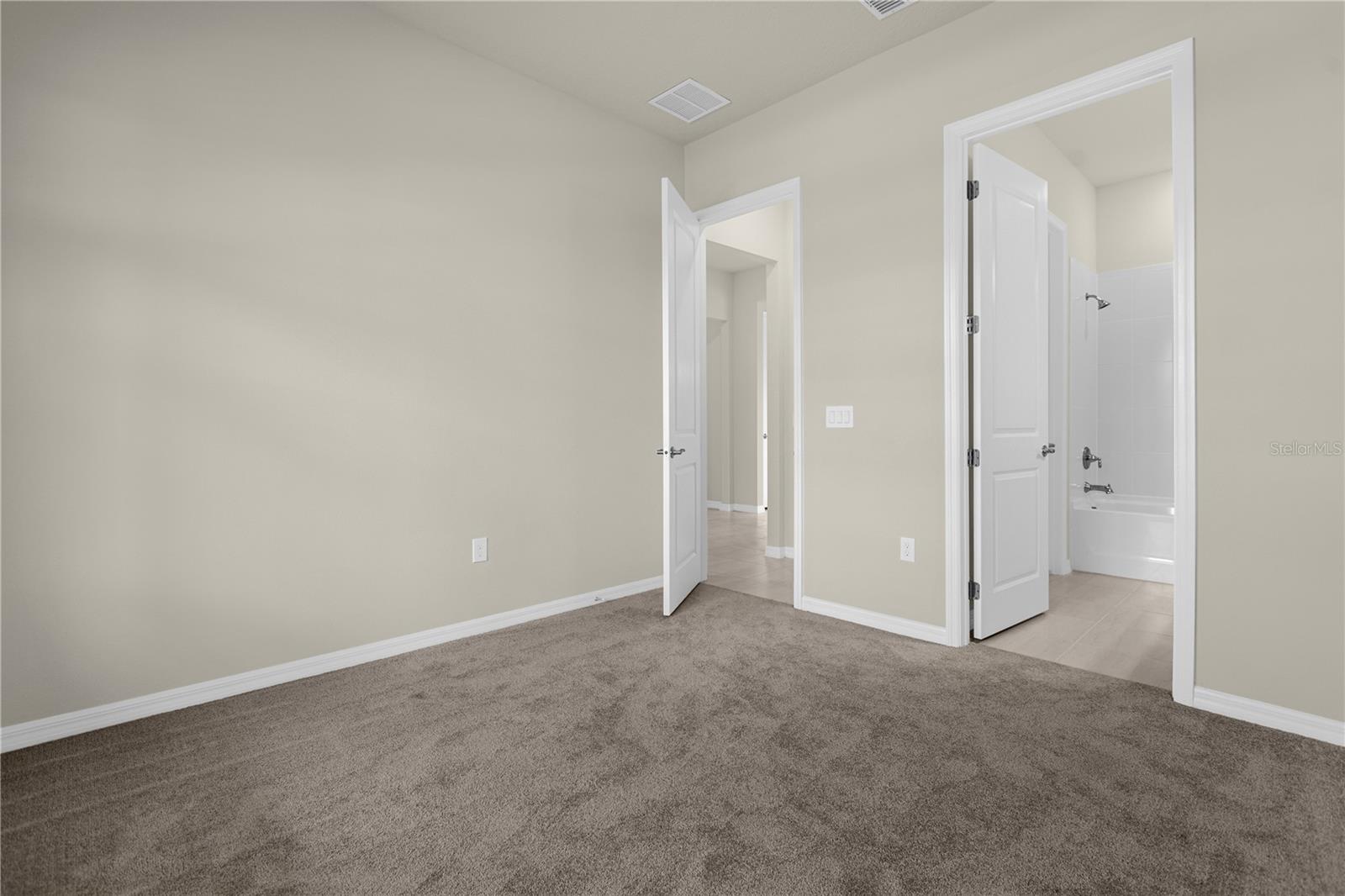 Image 4 of 48 For 10411 Park Estate Avenue