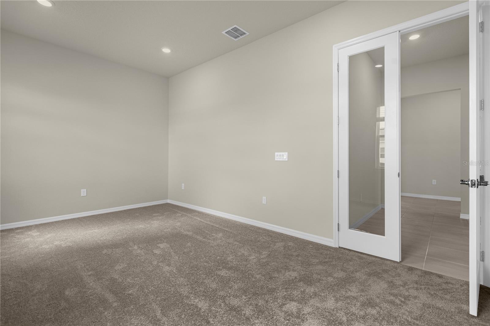 Image 6 of 48 For 10411 Park Estate Avenue