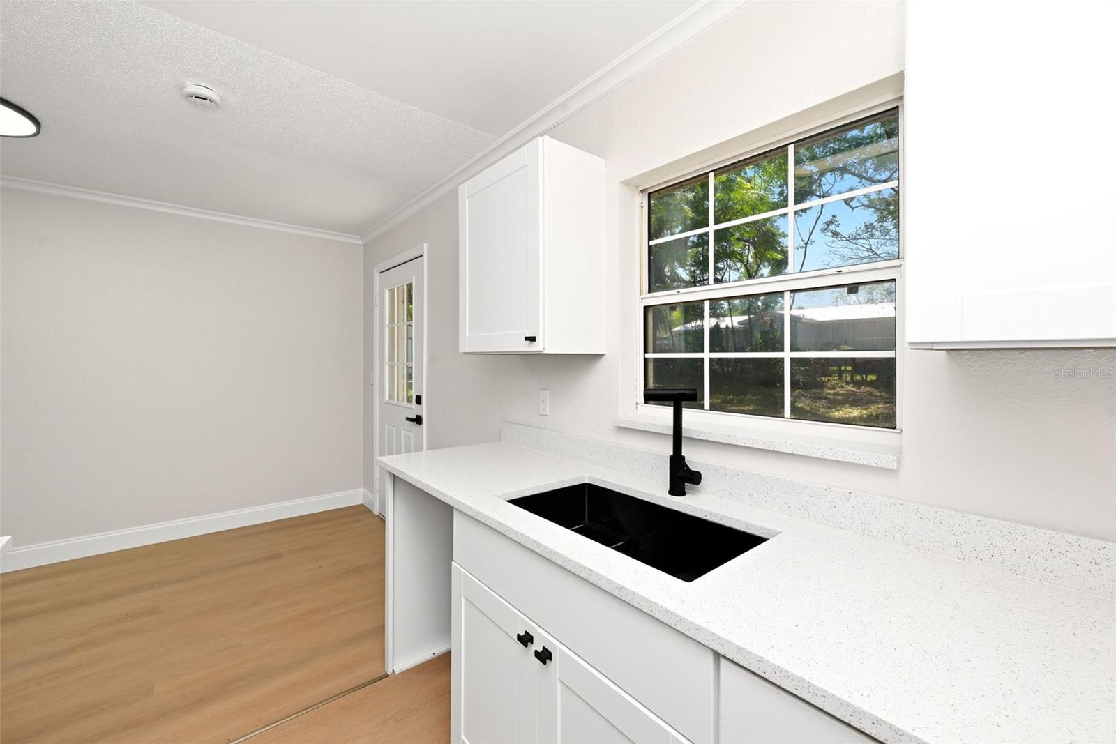 Image 10 of 27 For 2115 Woodland Boulevard