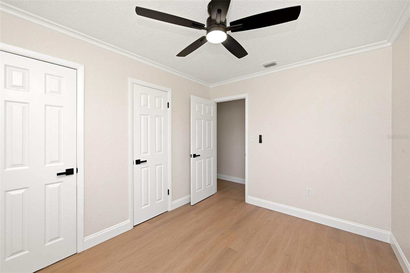 Image 12 of 27 For 2115 Woodland Boulevard