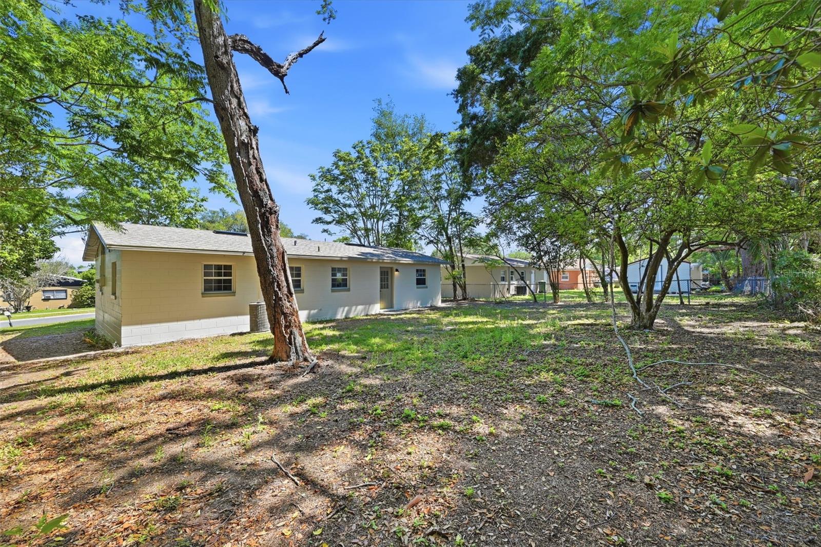 Image 26 of 27 For 2115 Woodland Boulevard