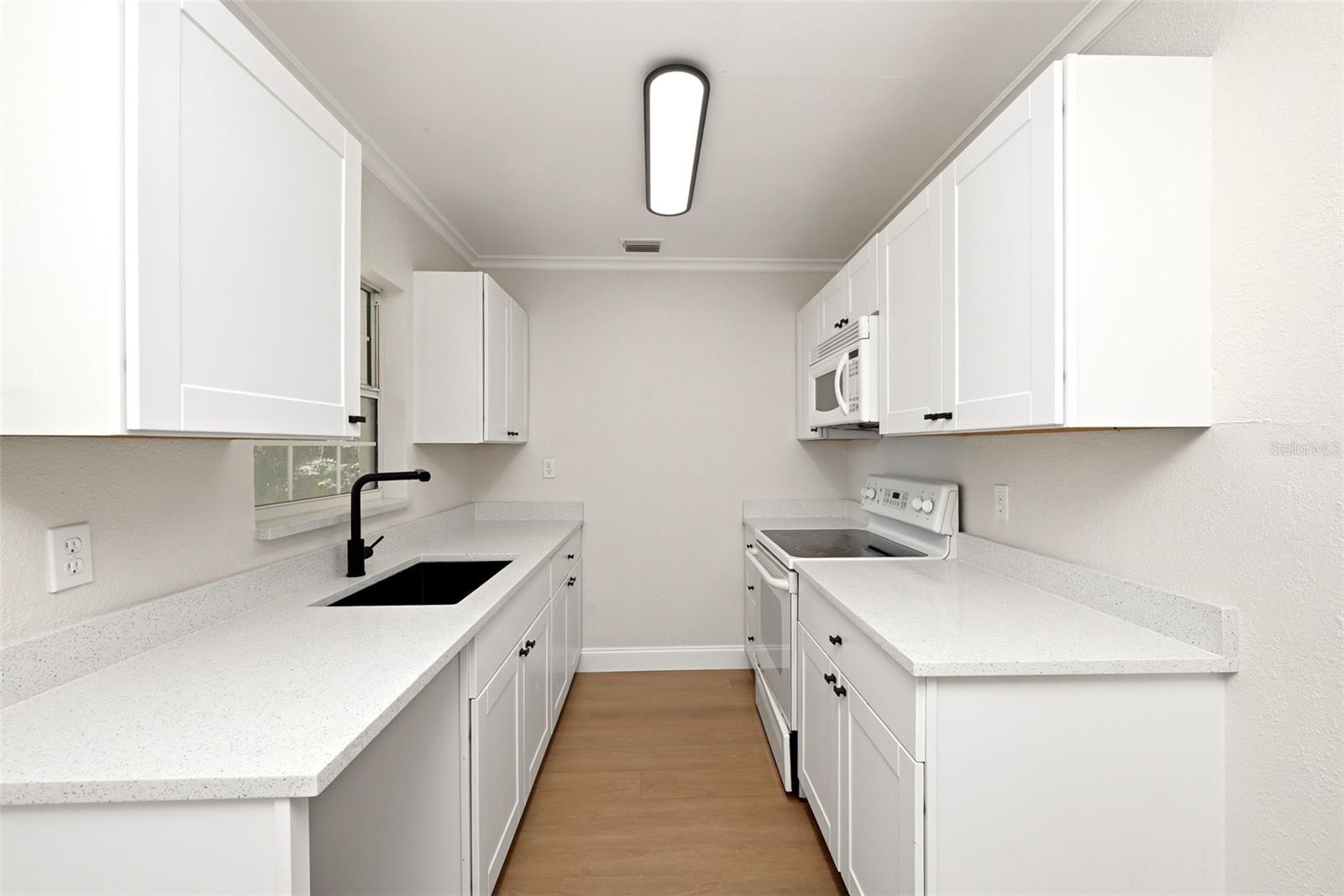 Image 8 of 27 For 2115 Woodland Boulevard