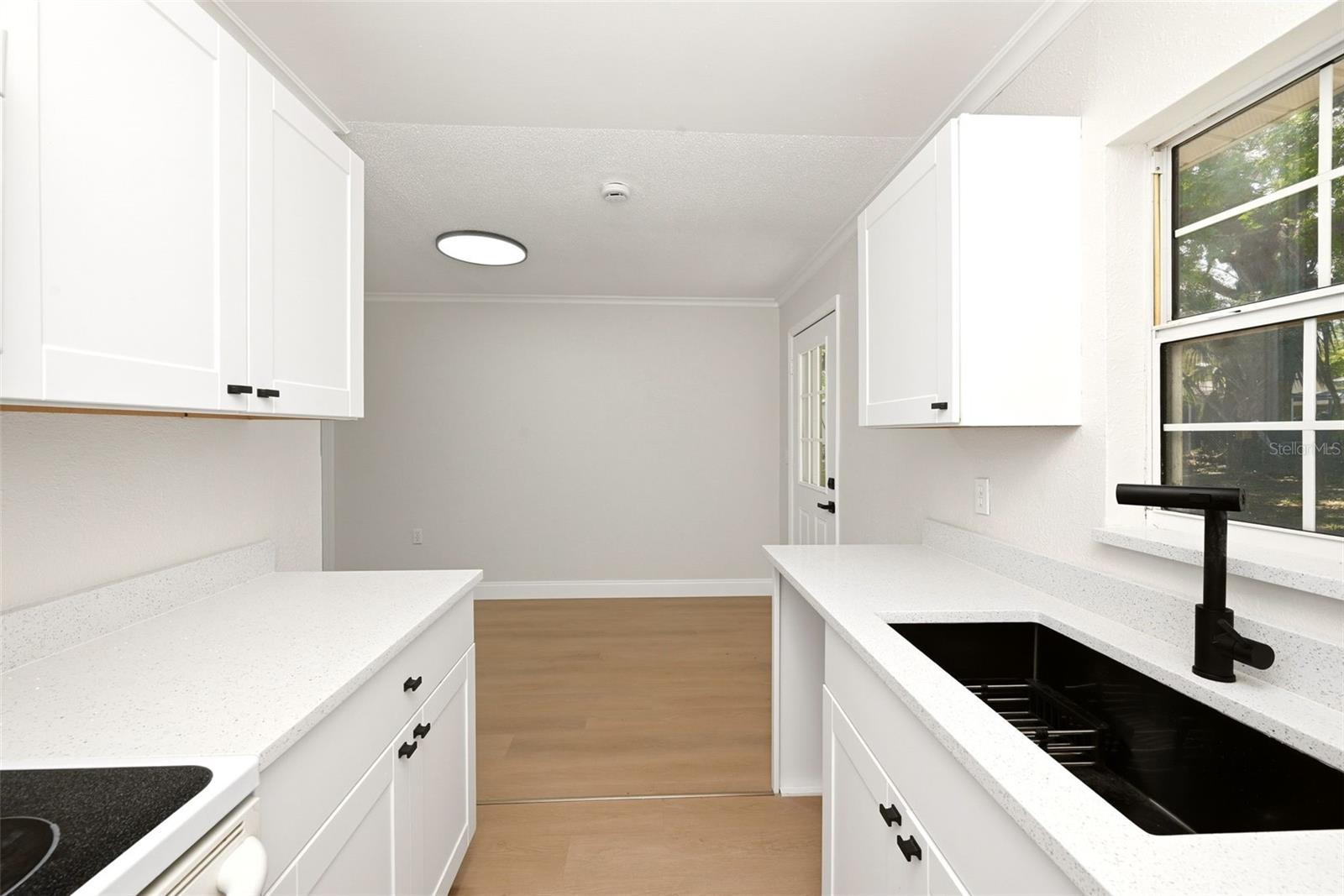 Image 9 of 27 For 2115 Woodland Boulevard