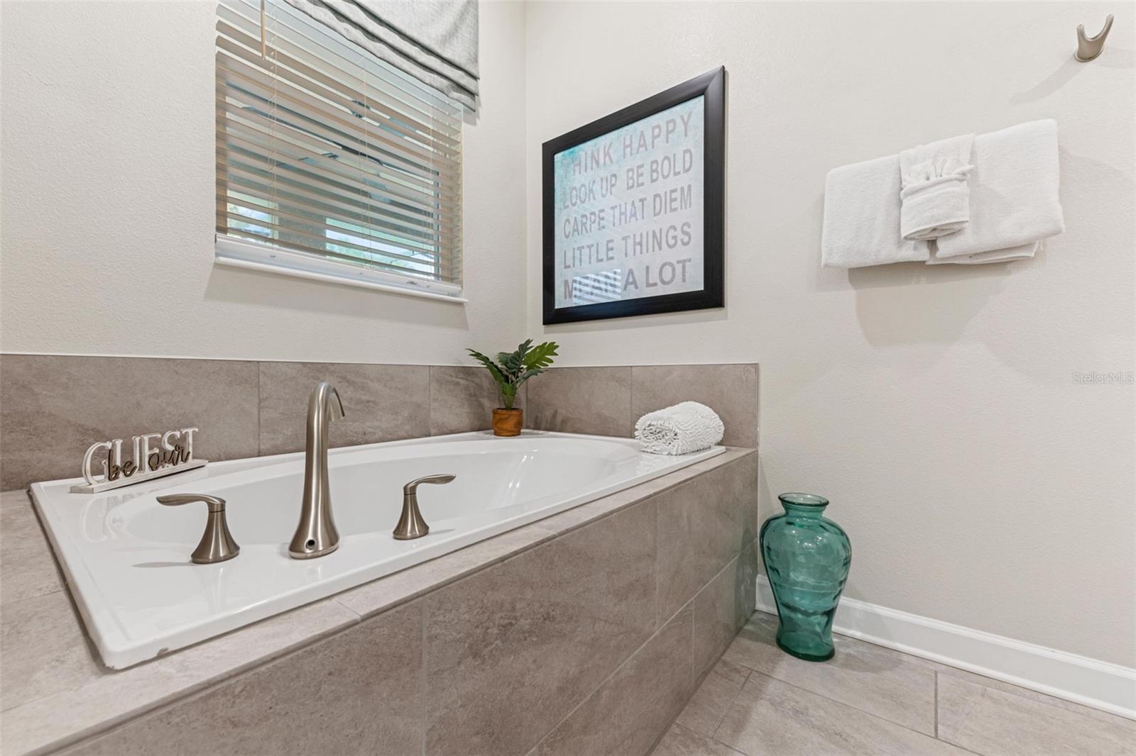 Image 27 of 68 For 2842 Storey Cove Avenue