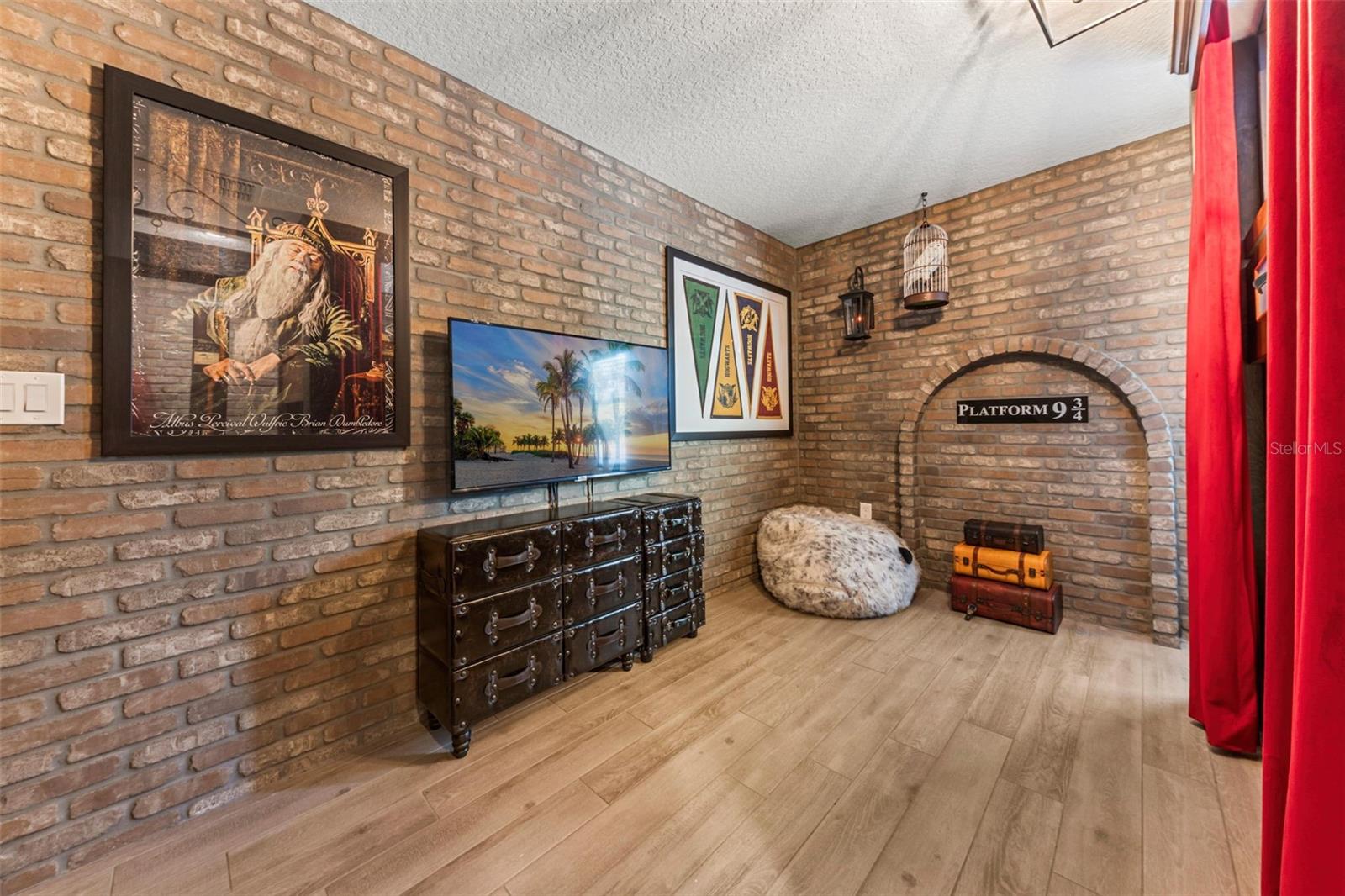 Image 5 of 68 For 2842 Storey Cove Avenue