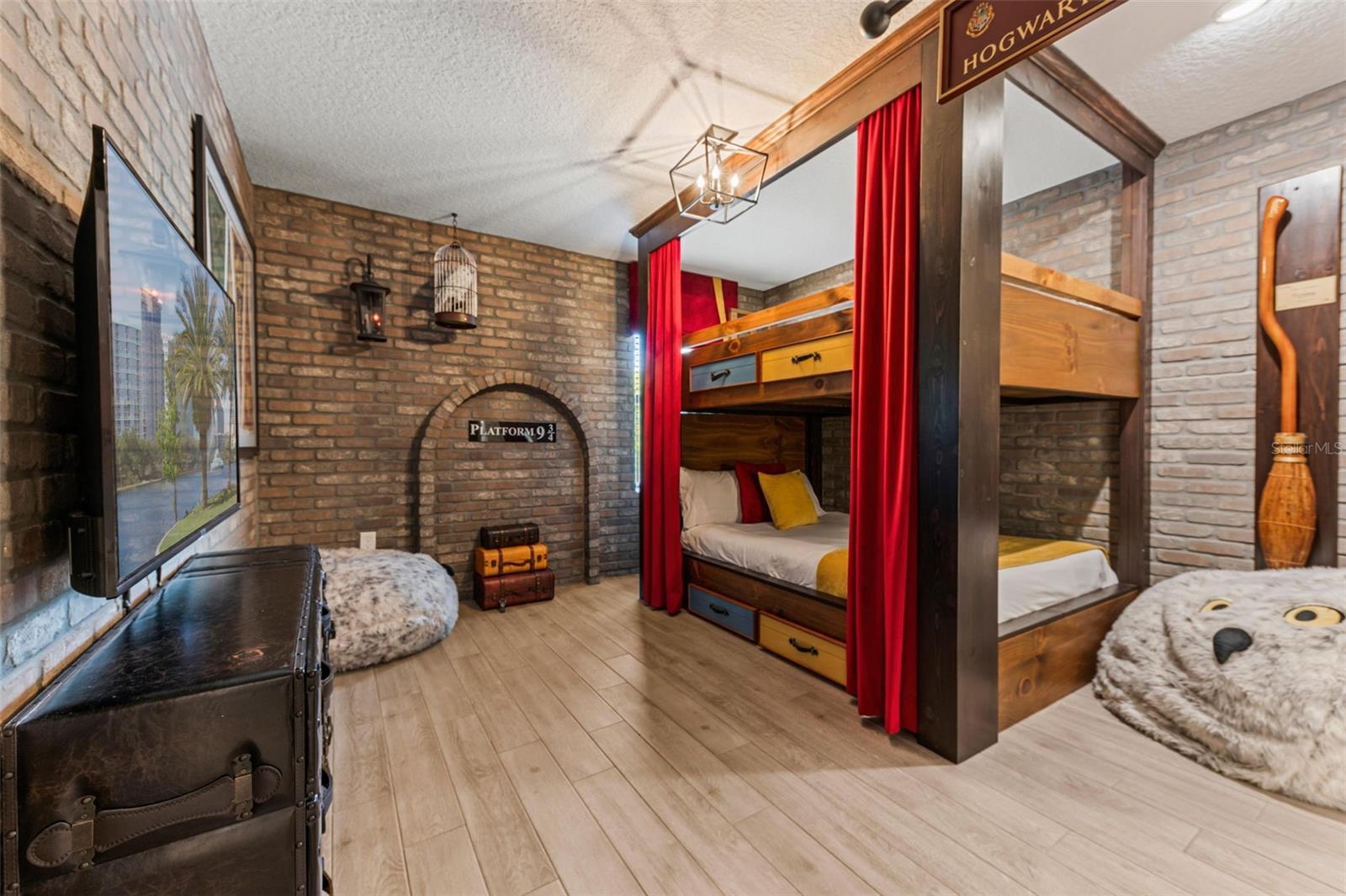 Image 8 of 68 For 2842 Storey Cove Avenue