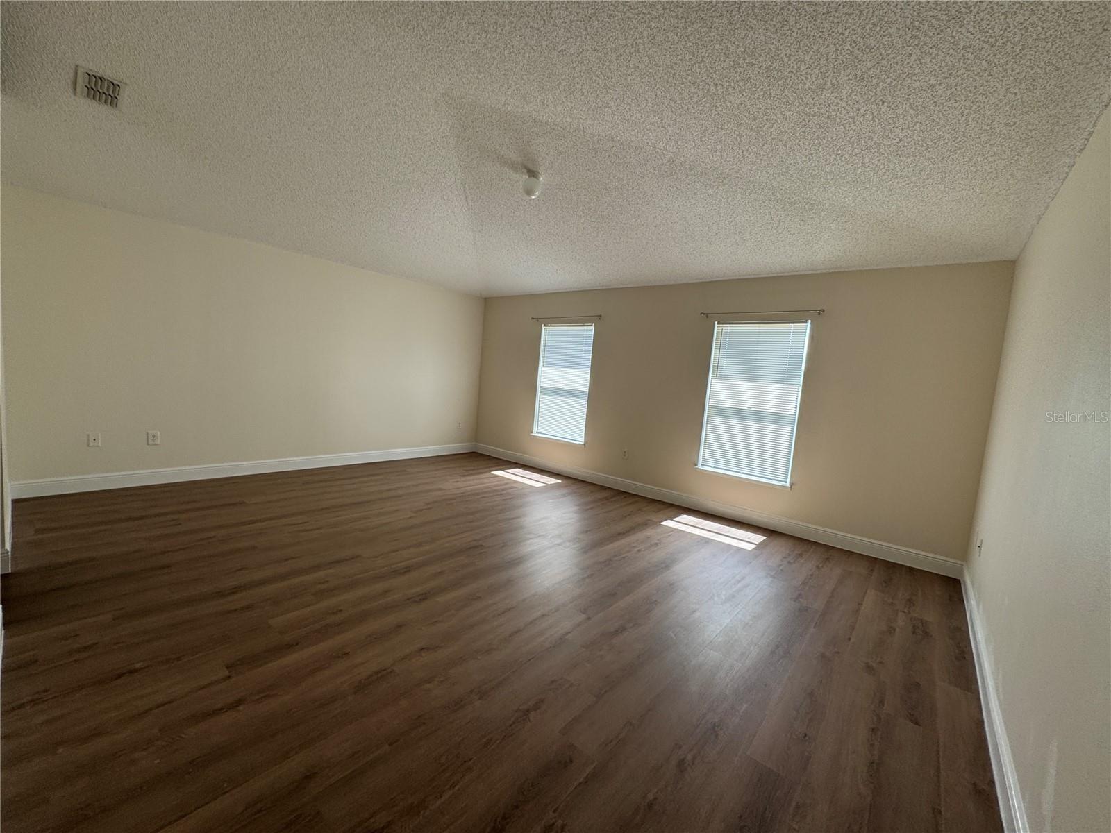 Image 18 of 34 For 11718 Pethrick Drive