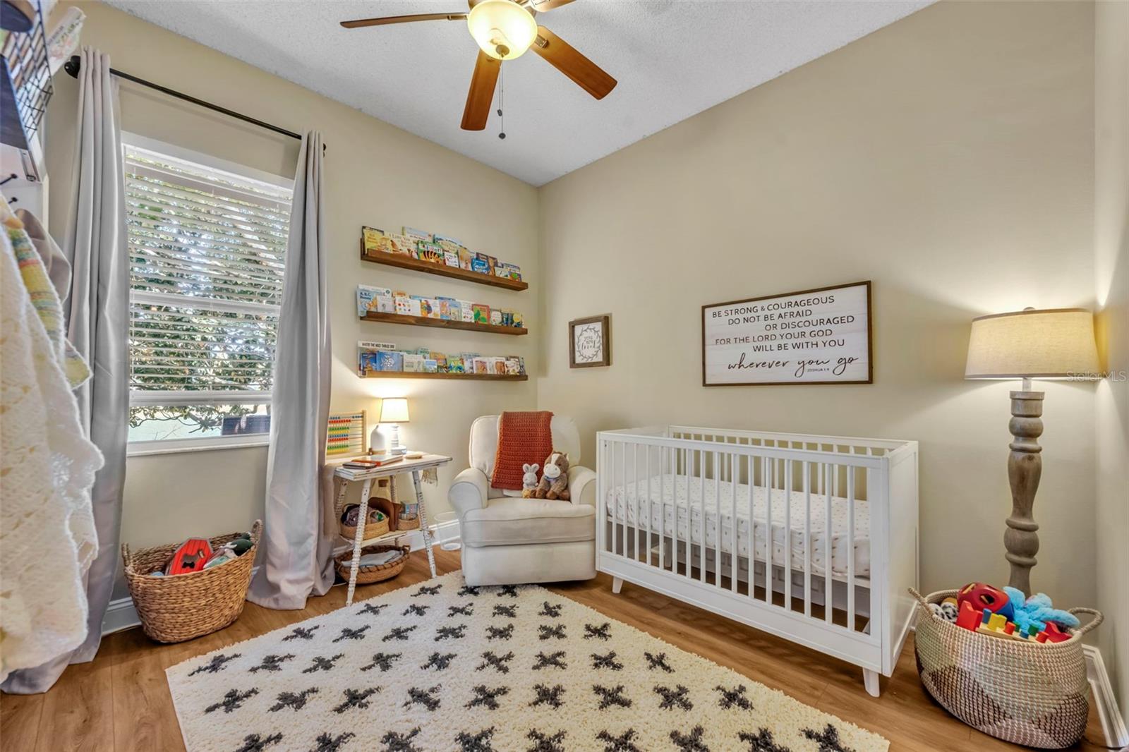 Image 20 of 27 For 3397 Sterling Lake Circle