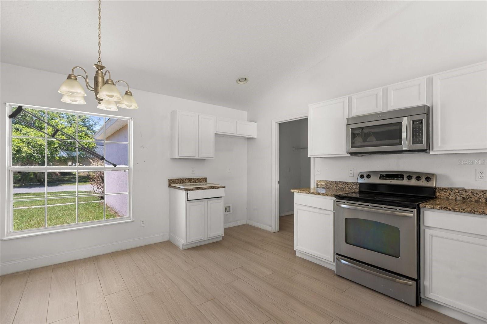 Image 10 of 24 For 3205 Murray Hill Loop