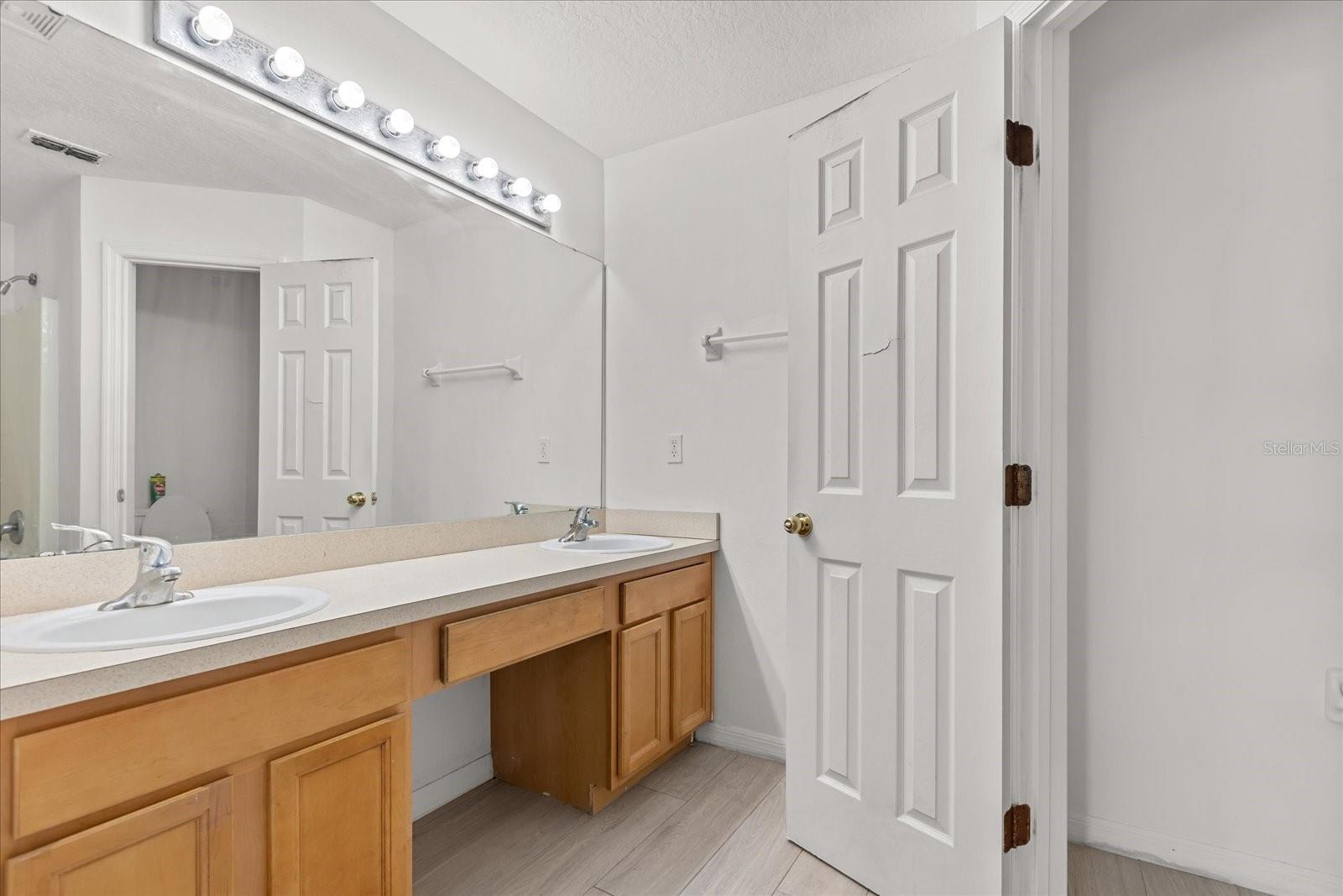 Image 14 of 24 For 3205 Murray Hill Loop