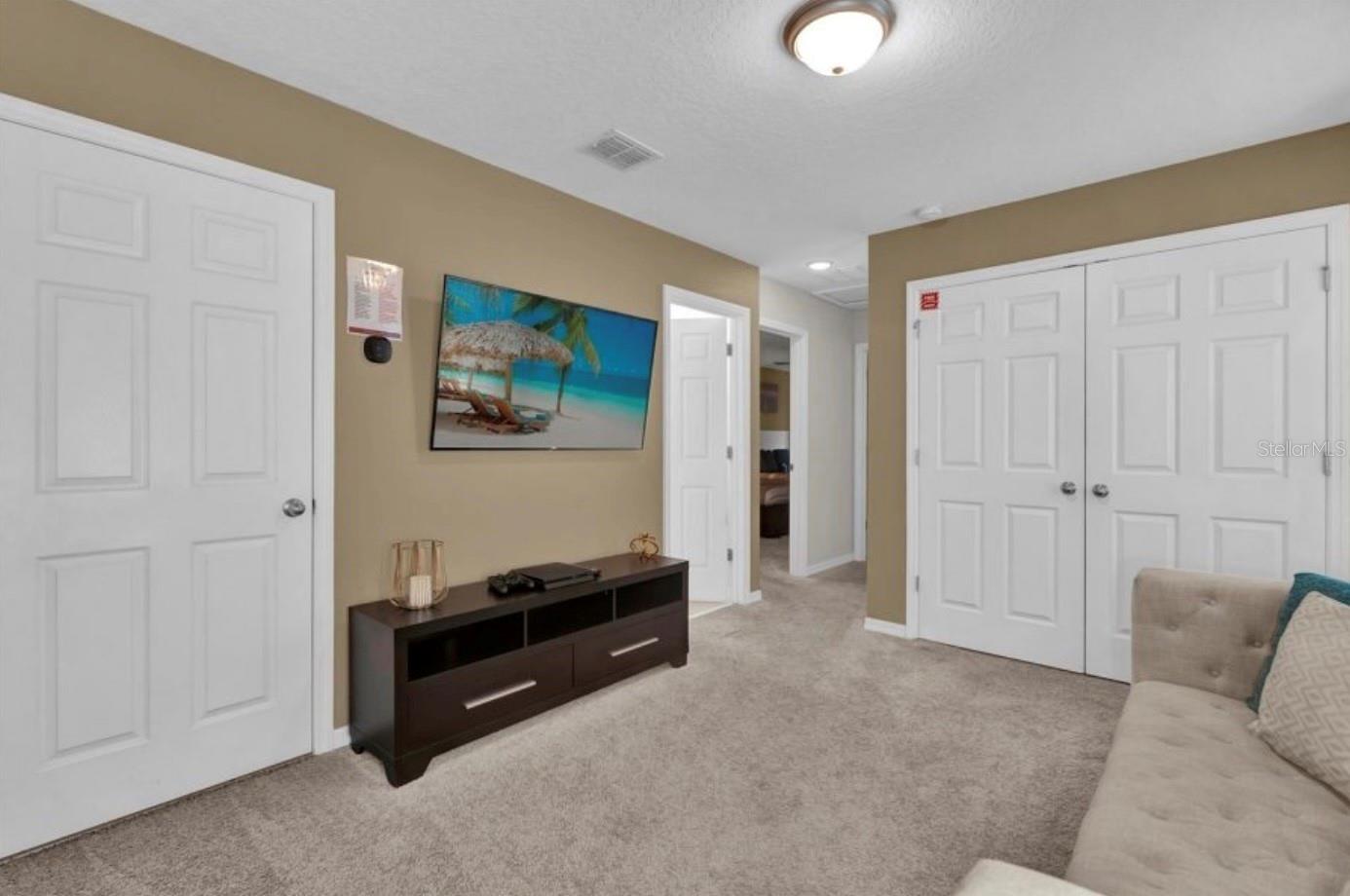 Image 12 of 31 For 1549 Carey Palm Circle