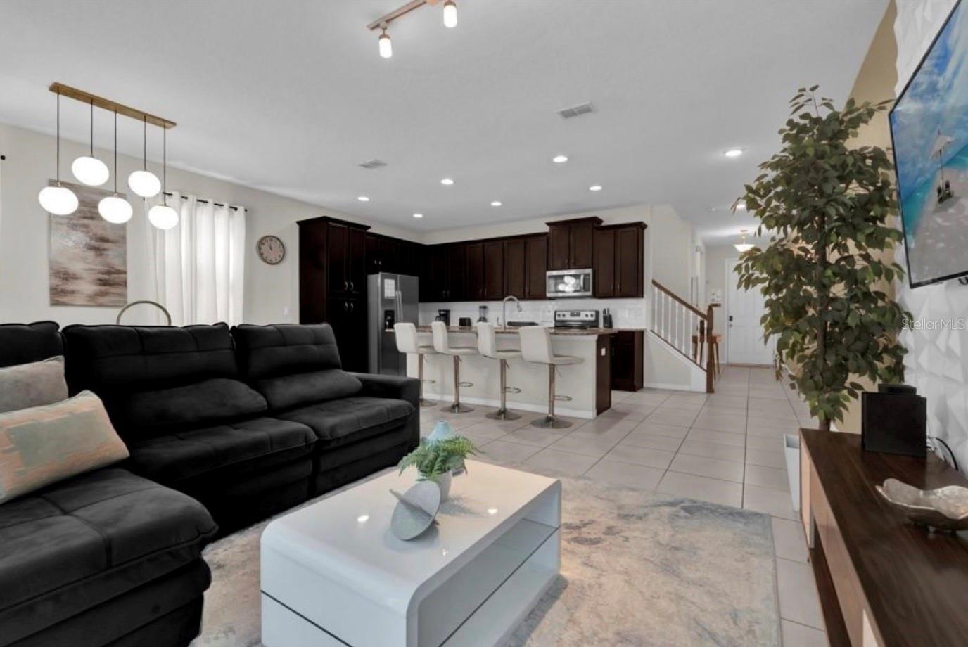 Image 6 of 31 For 1549 Carey Palm Circle