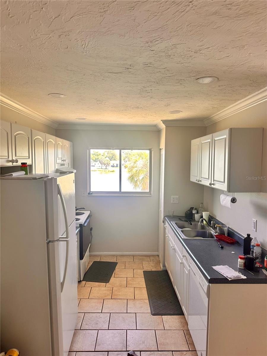 Image 5 of 8 For 2948 Clark Boulevard 224