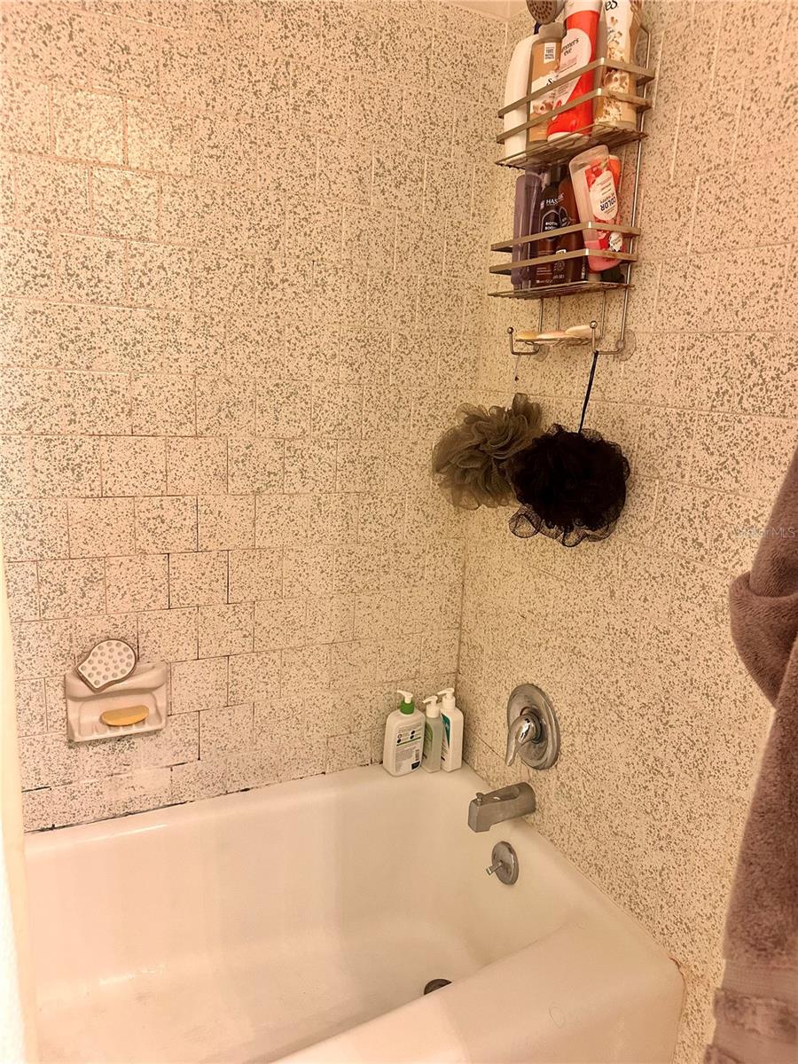 Image 6 of 8 For 2948 Clark Boulevard 224