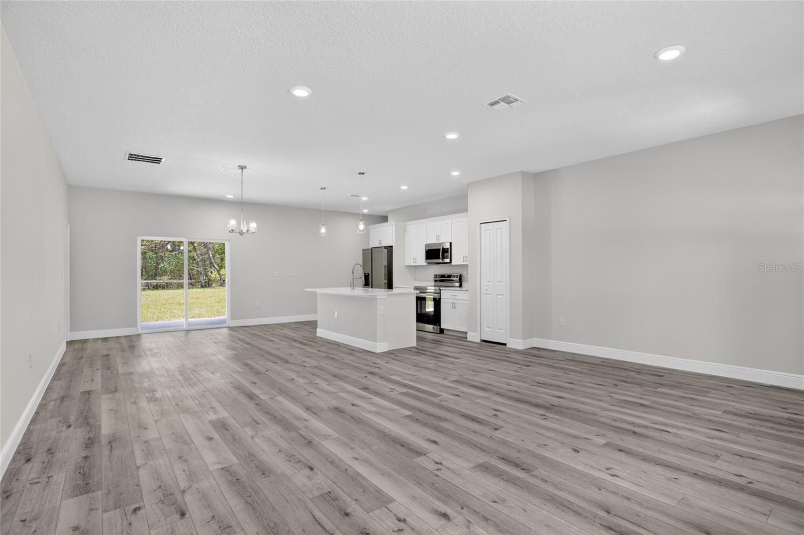 Image 4 of 19 For 7938 Maltese Drive