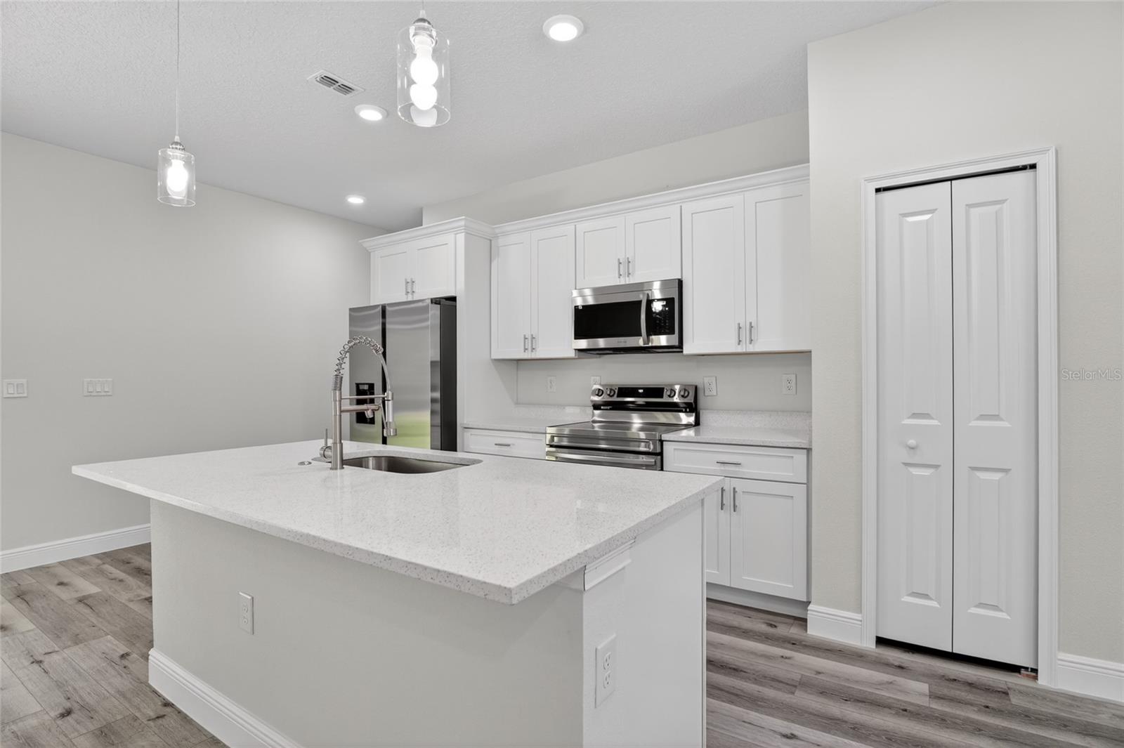 Image 5 of 19 For 7938 Maltese Drive