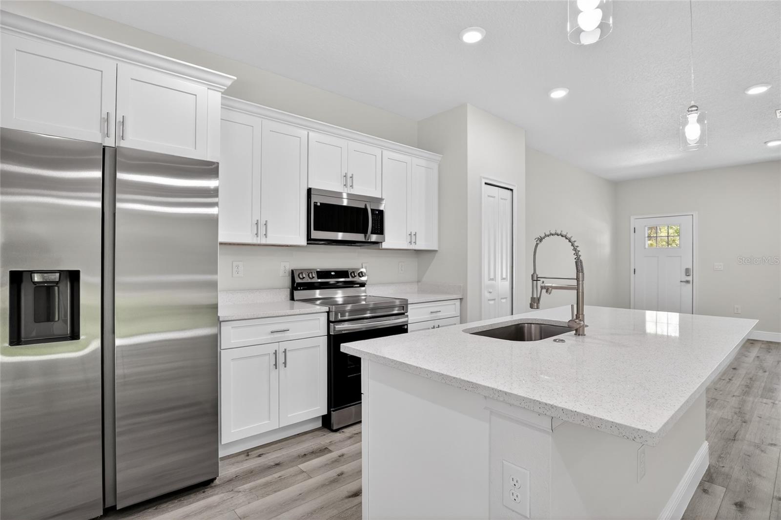 Image 6 of 19 For 7938 Maltese Drive