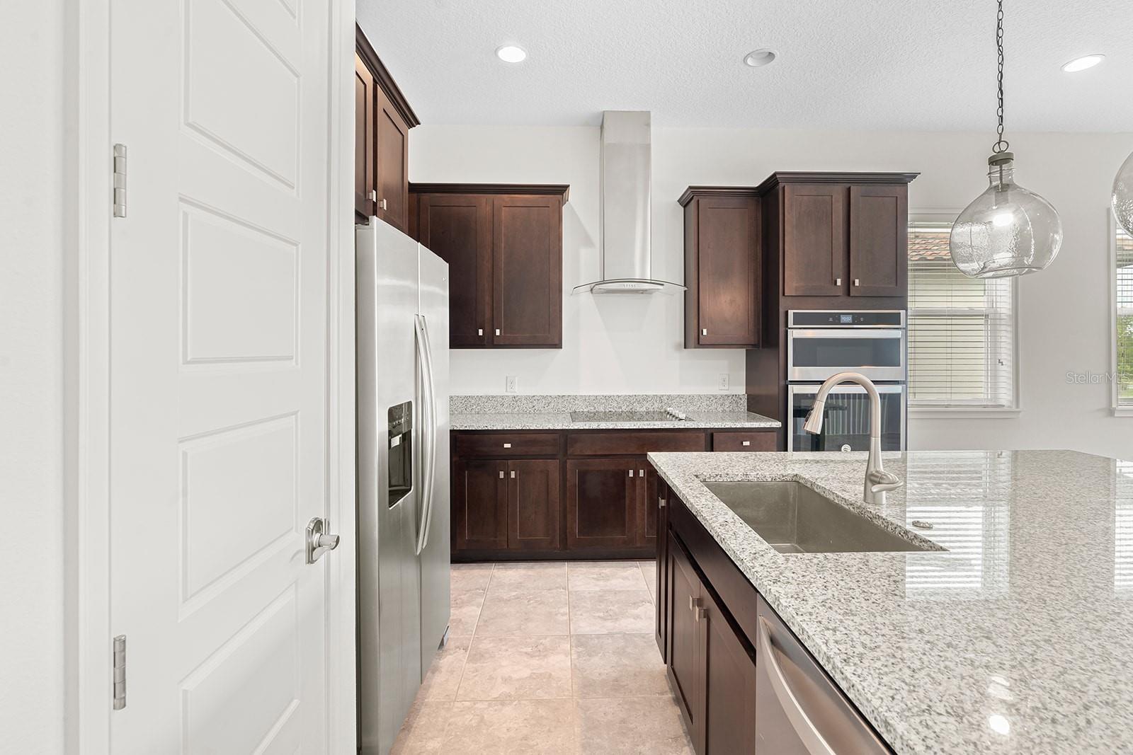 Image 11 of 35 For 9497 Mere Parkway