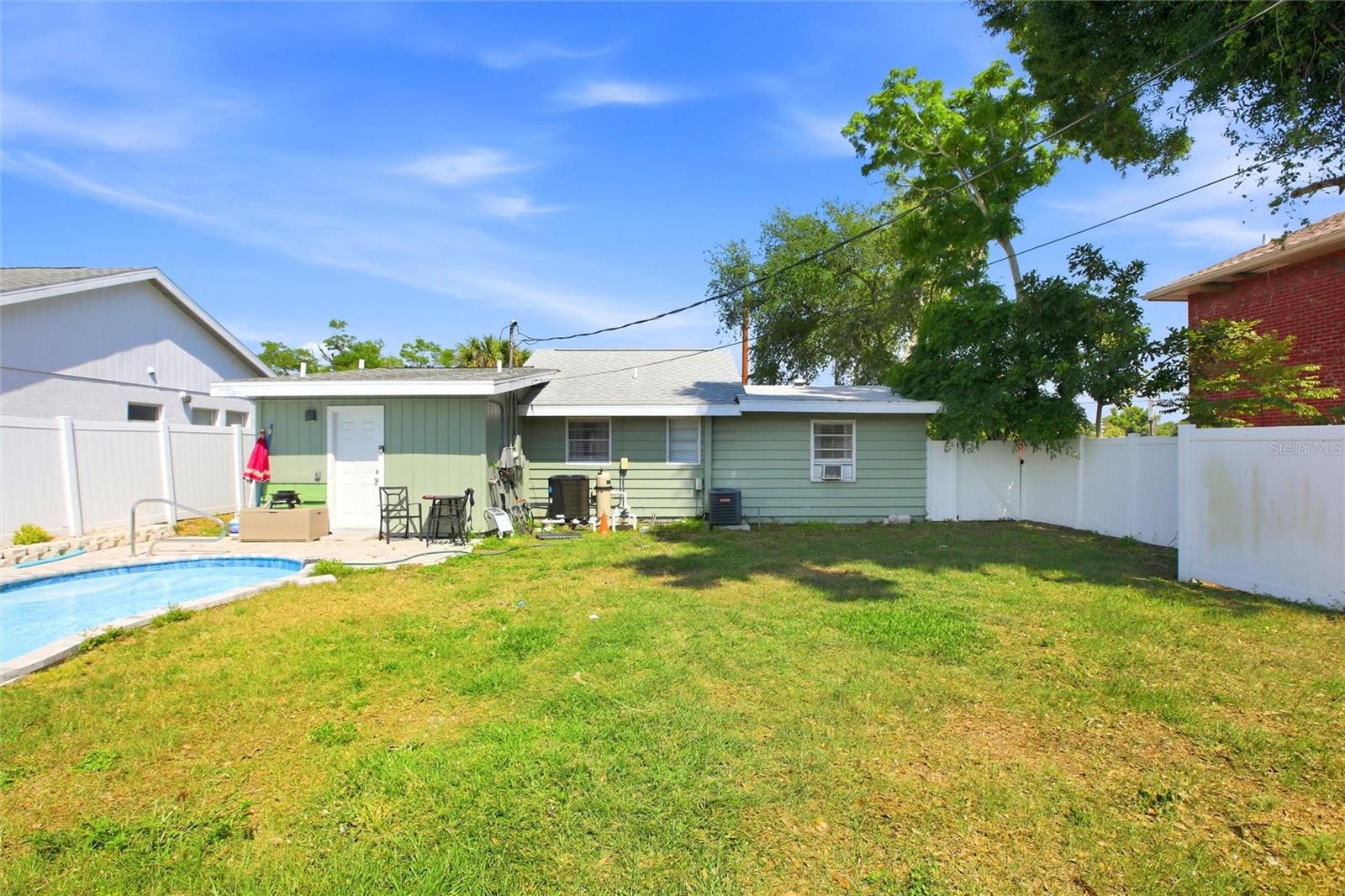 Image 28 of 32 For 5936 Albert Place