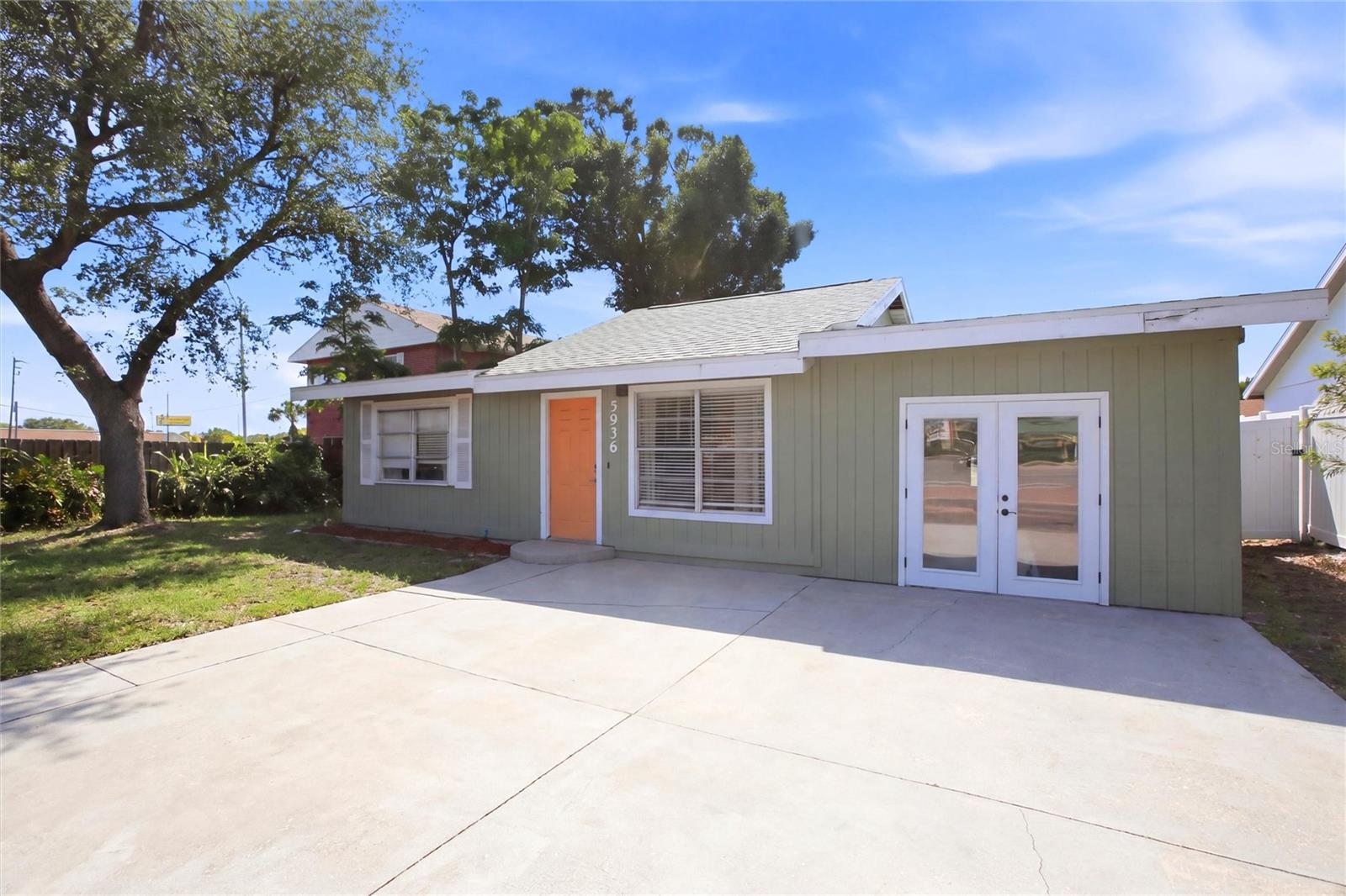 Image 3 of 32 For 5936 Albert Place