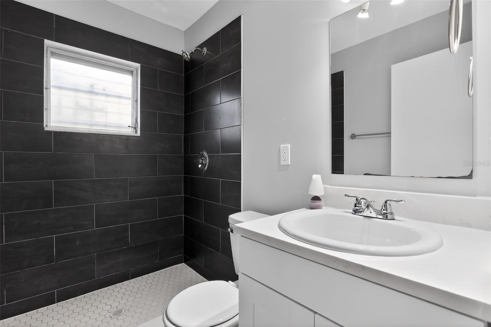 Image 13 of 15 For 1180 Merritt Street