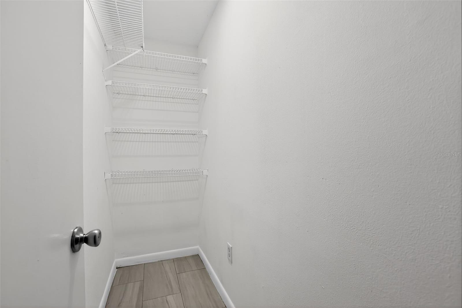 Image 14 of 15 For 1180 Merritt Street