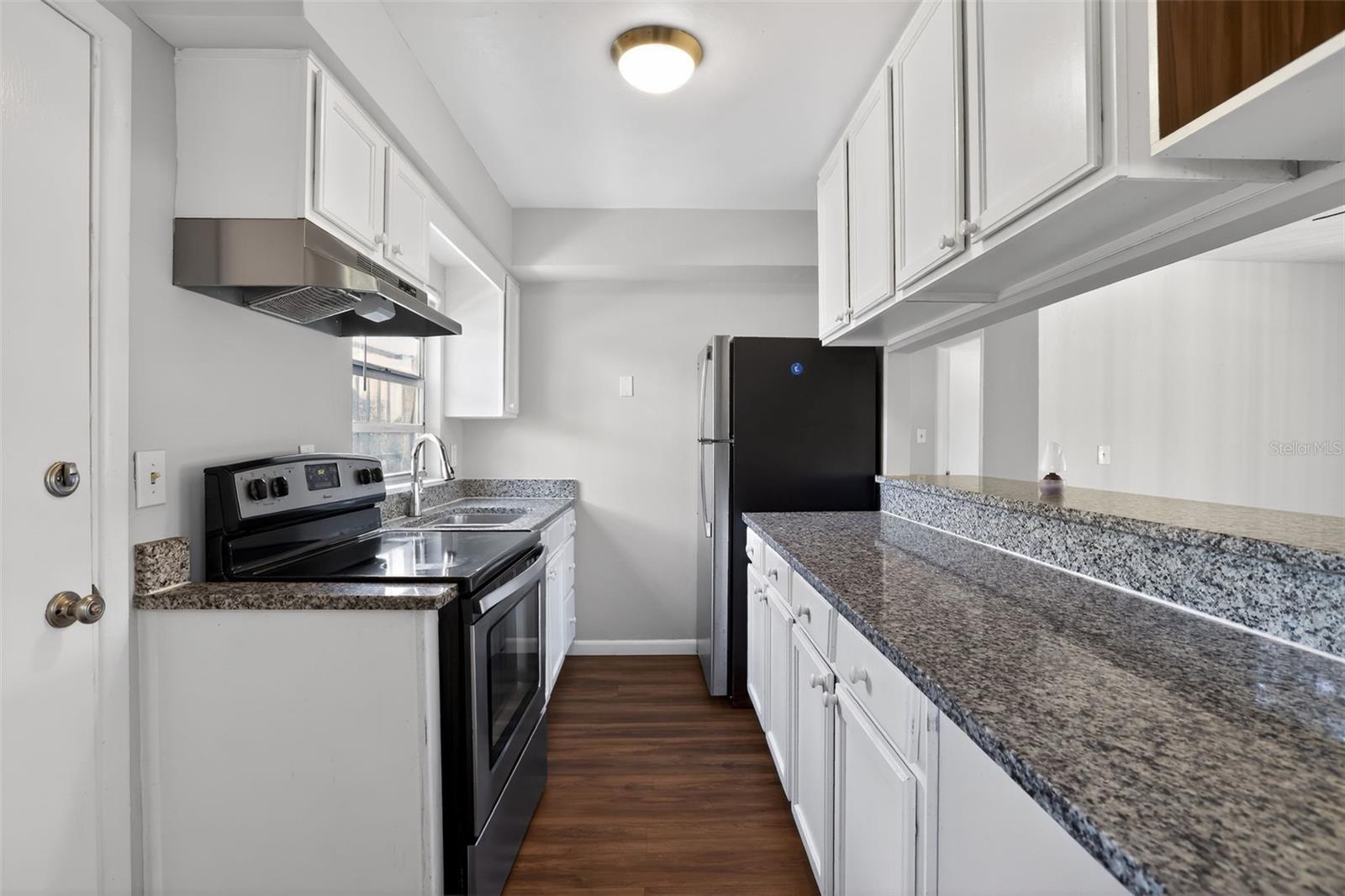 Image 4 of 15 For 1180 Merritt Street