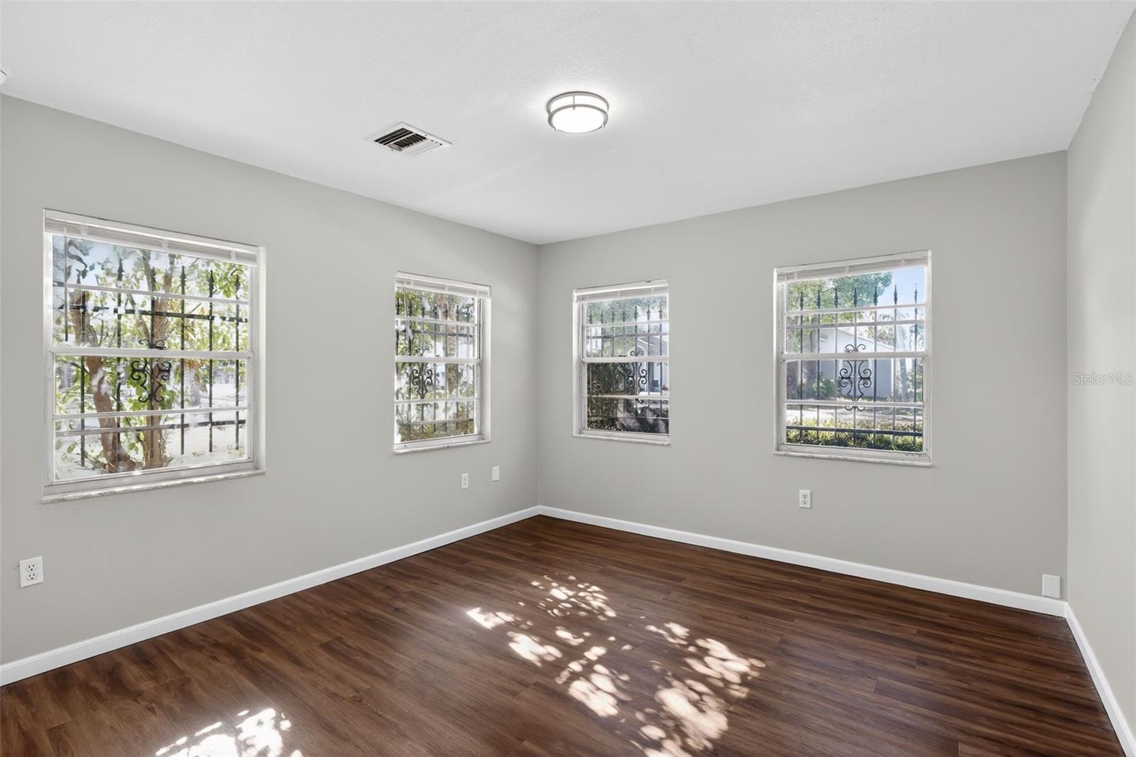 Image 9 of 15 For 1180 Merritt Street