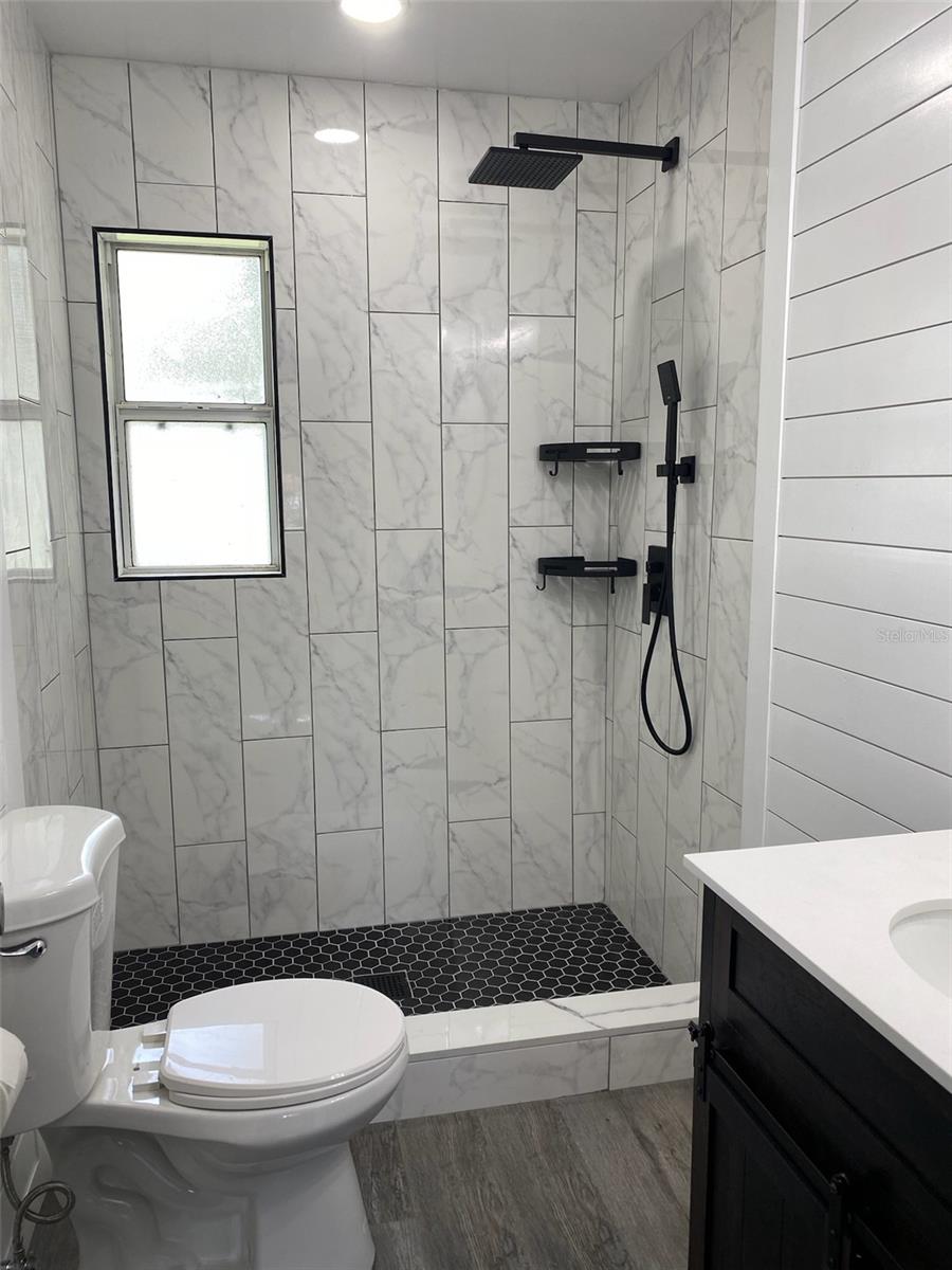 Image 11 of 25 For 1505 19th Court