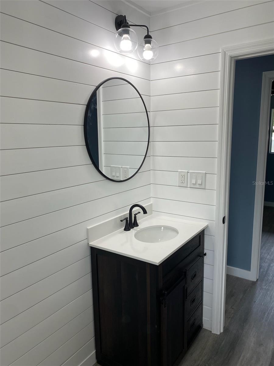 Image 12 of 25 For 1505 19th Court