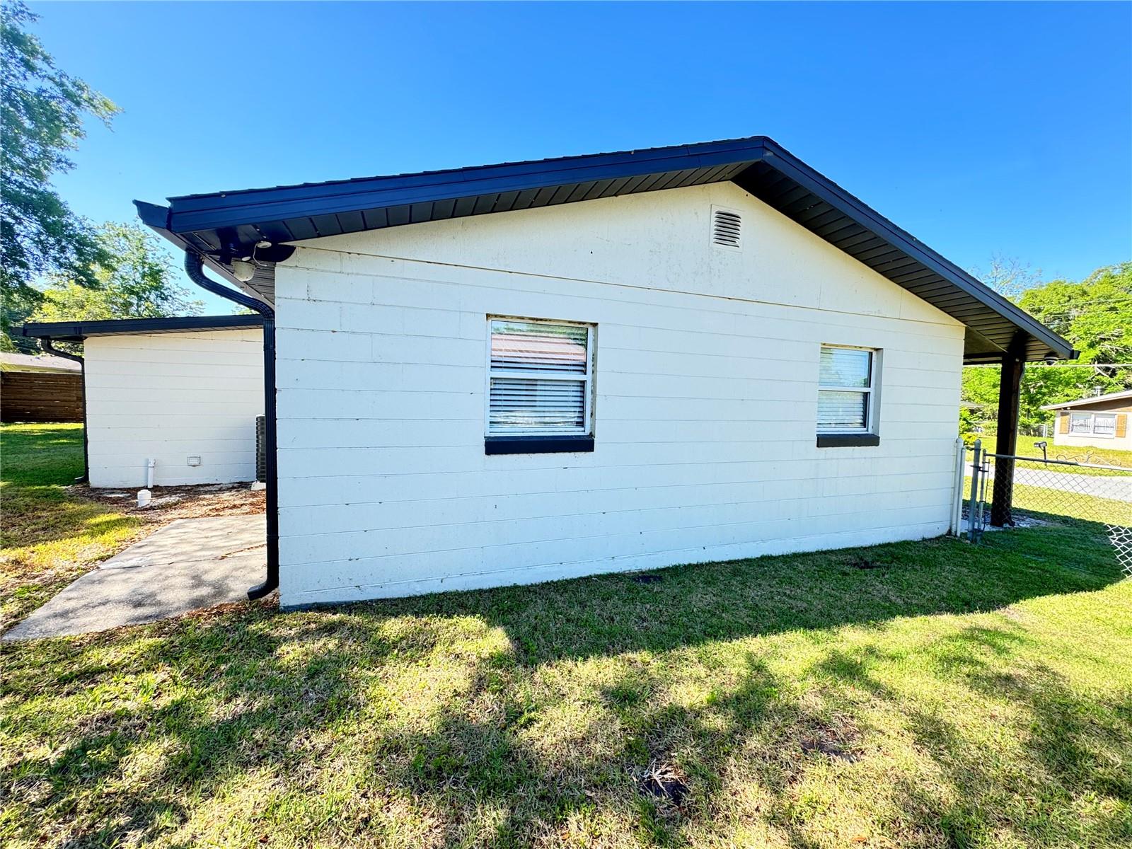 Image 23 of 25 For 1505 19th Court