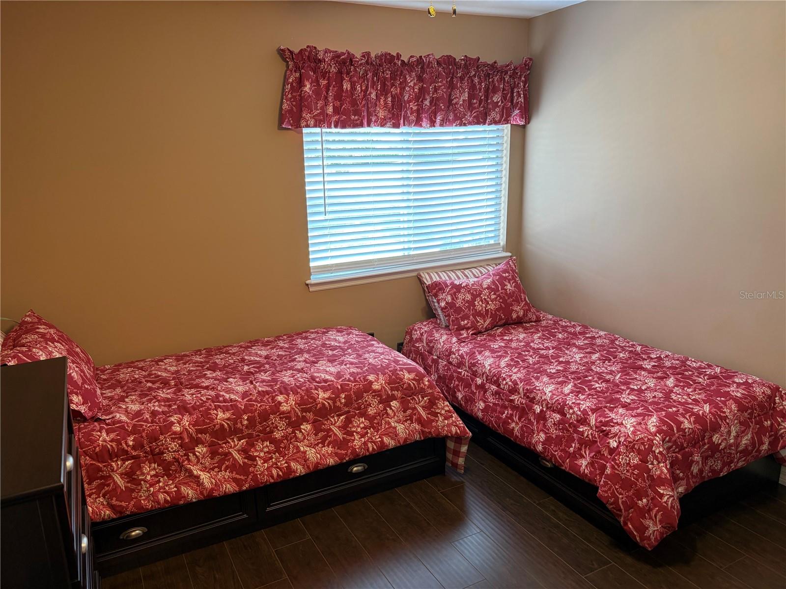 Image 26 of 30 For 889 Eagle Claw Court