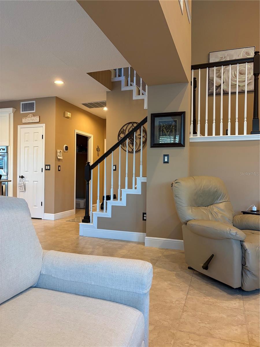 Image 7 of 30 For 889 Eagle Claw Court