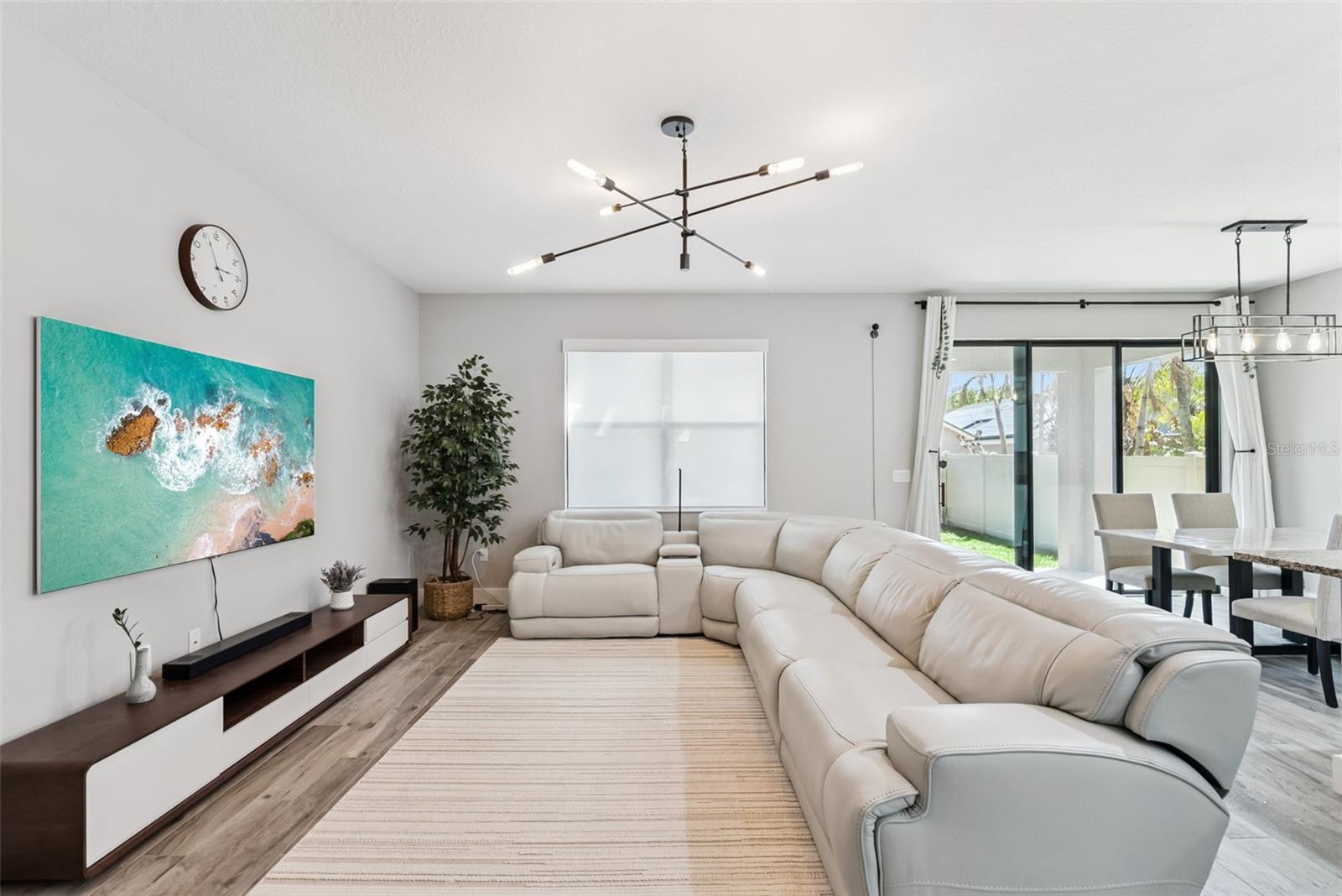 Image 4 of 22 For 9979 Armando Circle