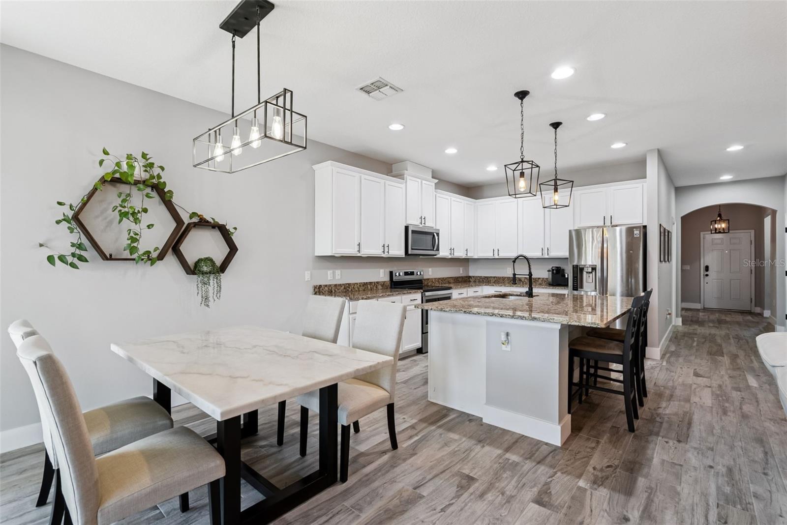 Image 5 of 22 For 9979 Armando Circle