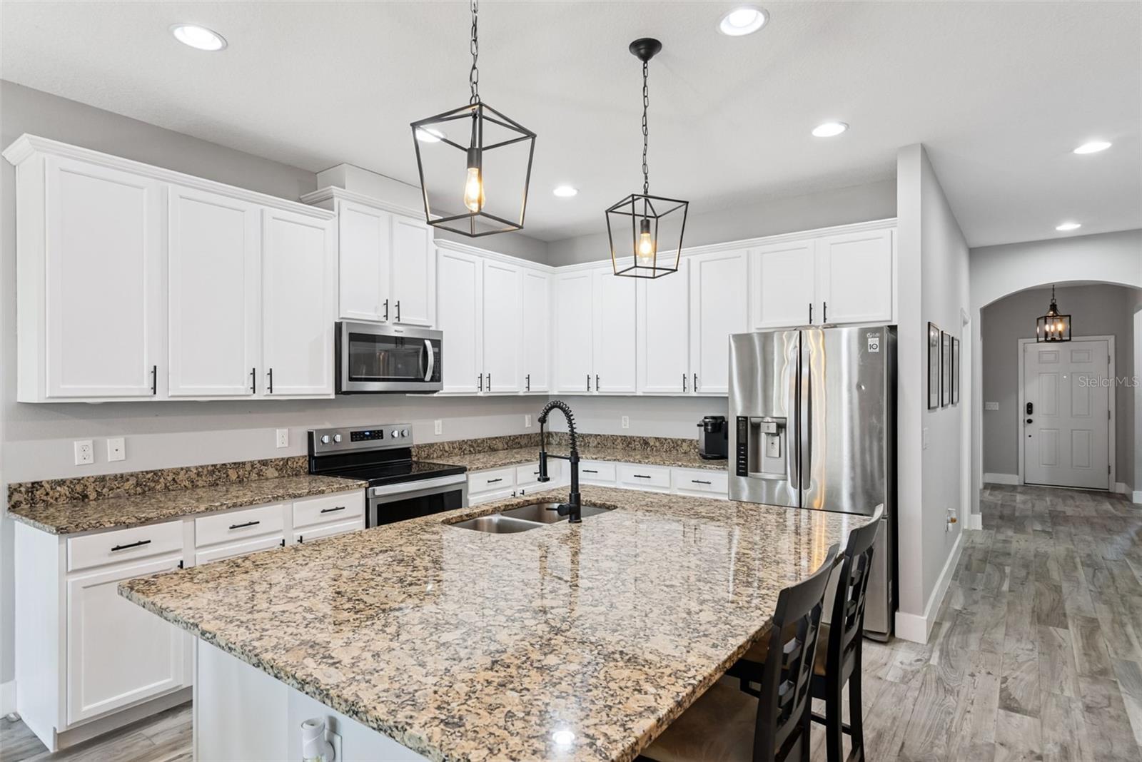 Image 6 of 22 For 9979 Armando Circle