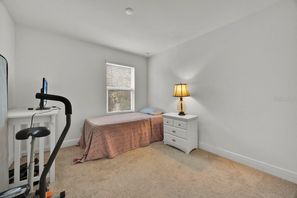 Image 20 of 28 For 5237 Royal Point Avenue