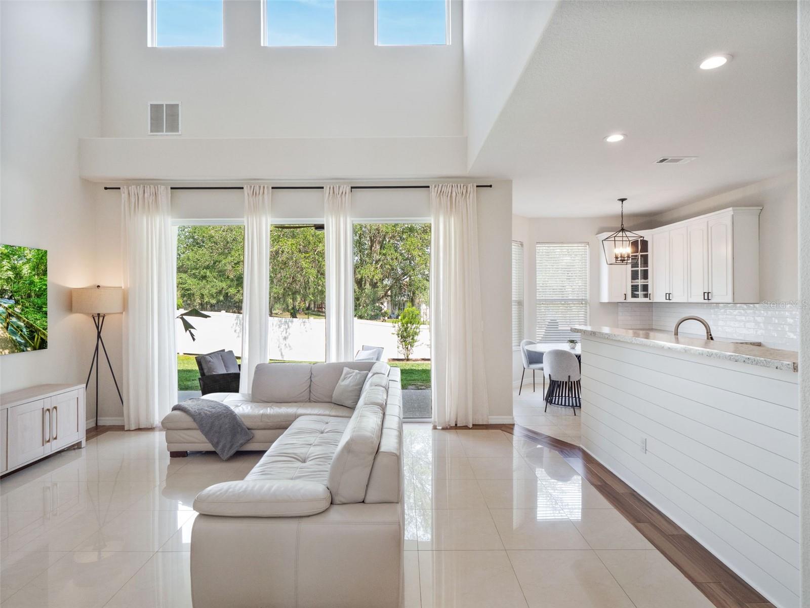 Image 13 of 53 For 13156 Hatherton Circle