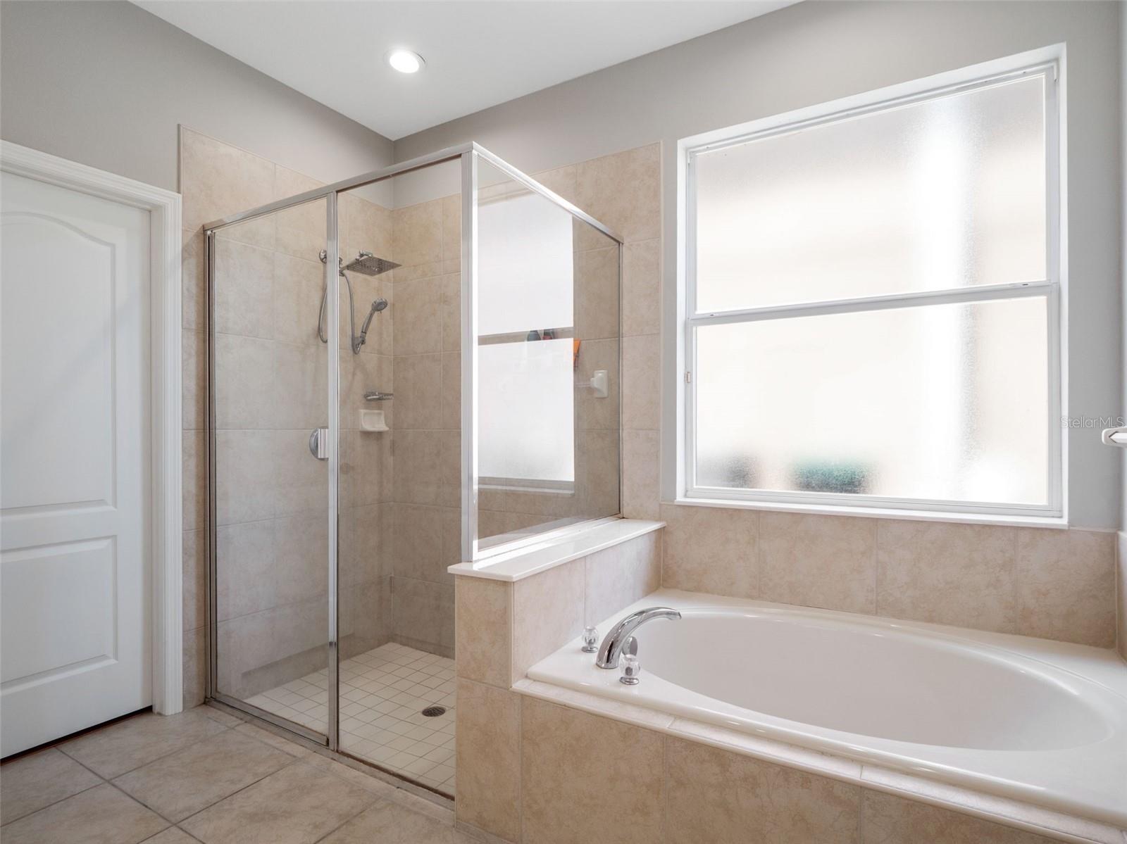 Image 37 of 53 For 13156 Hatherton Circle