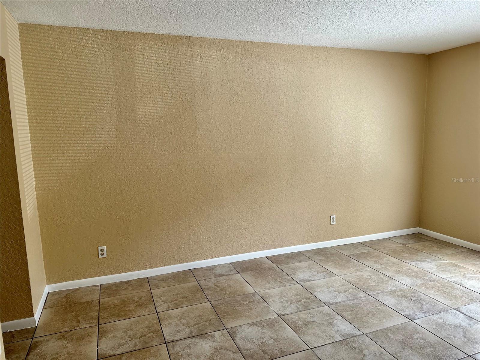 Image 8 of 14 For 8205 Sun Spring Circle B1