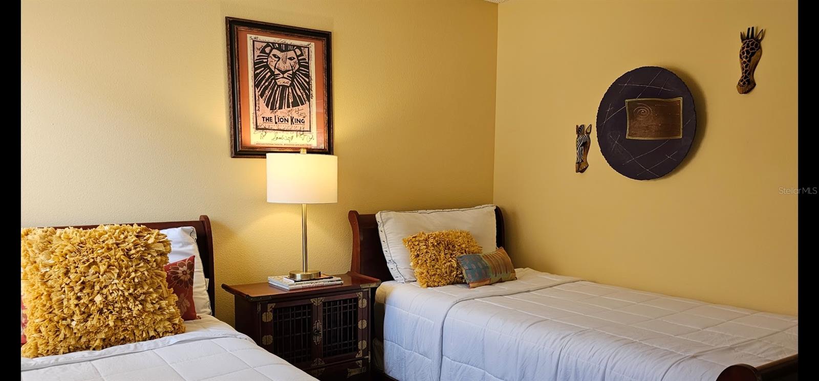 Image 26 of 29 For 1290 Seasons Boulevard