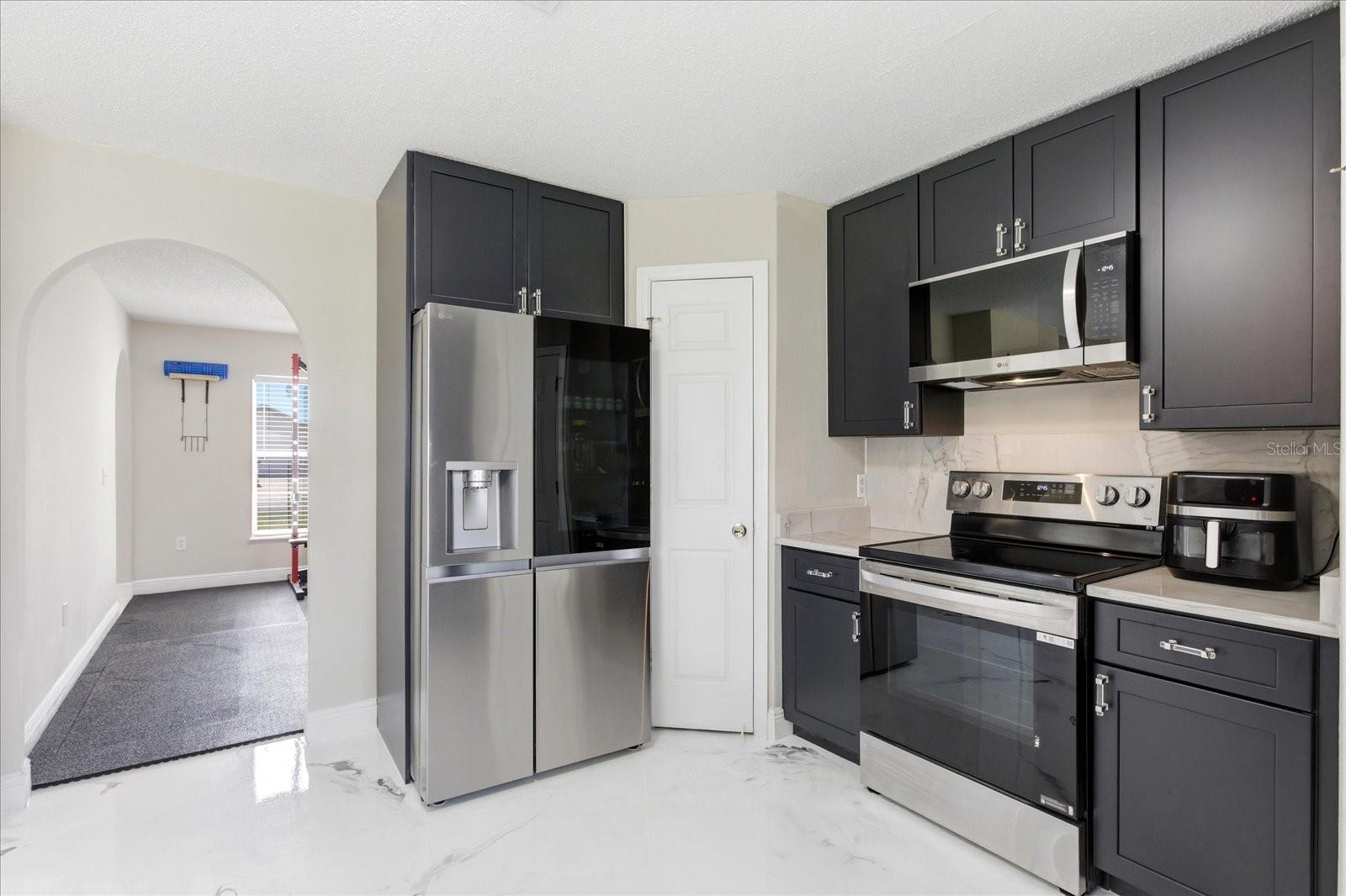 Image 6 of 39 For 2126 Blackstone Landing Drive