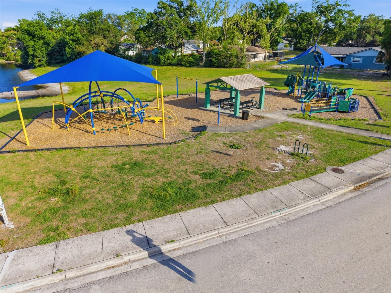 Image 16 of 58 For 148 Sunset Drive