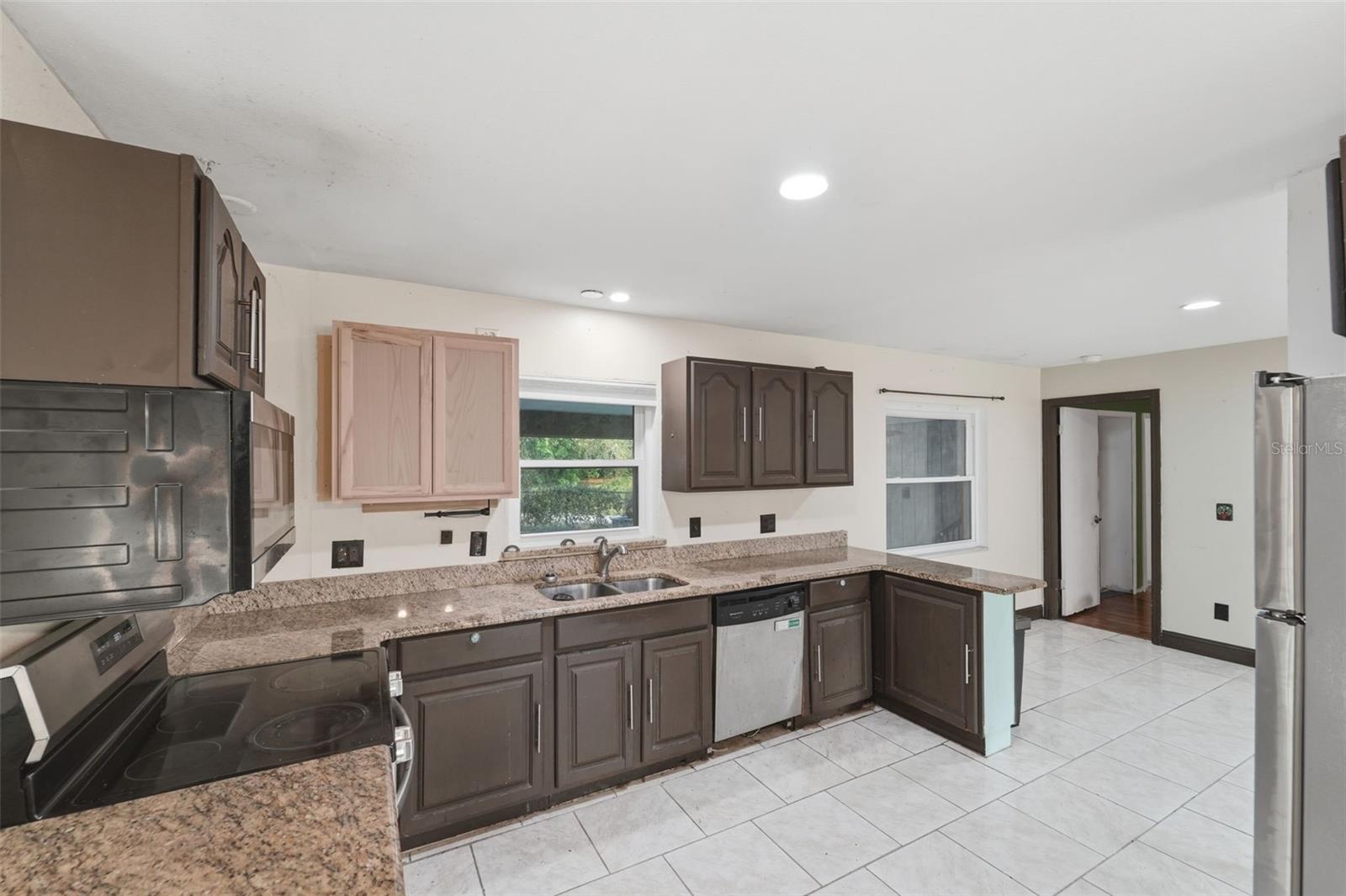 Image 32 of 58 For 148 Sunset Drive