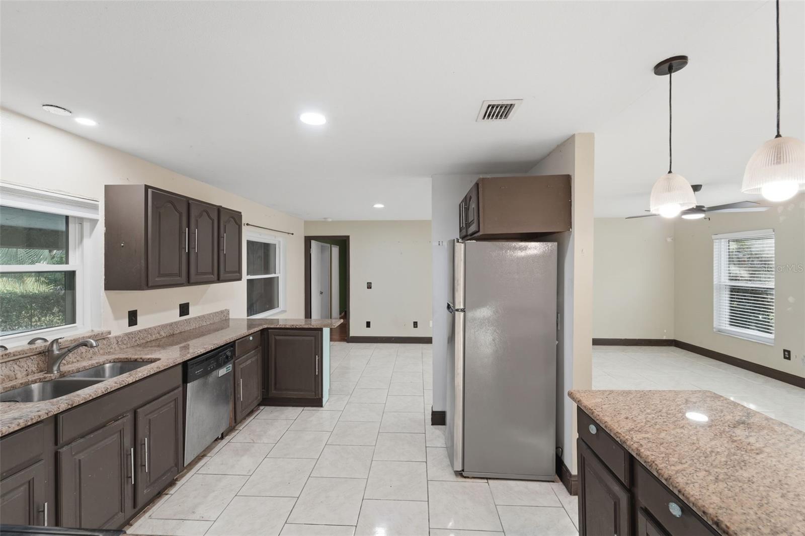 Image 33 of 58 For 148 Sunset Drive