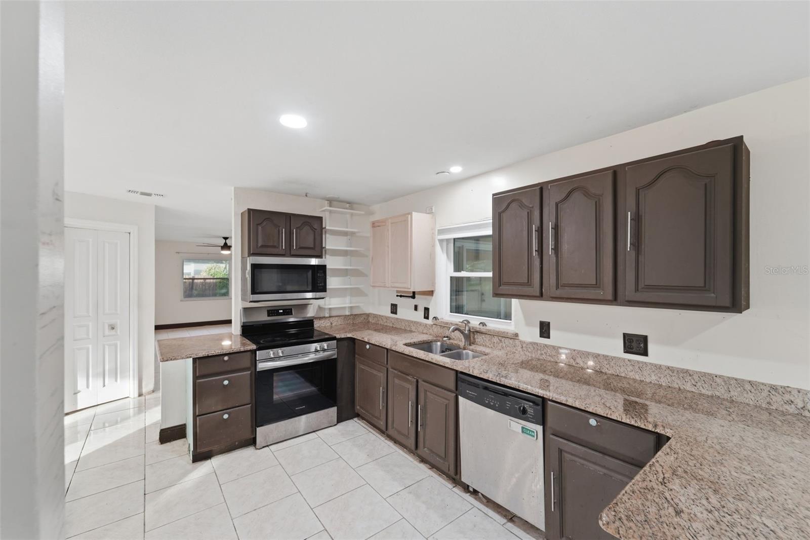 Image 34 of 58 For 148 Sunset Drive