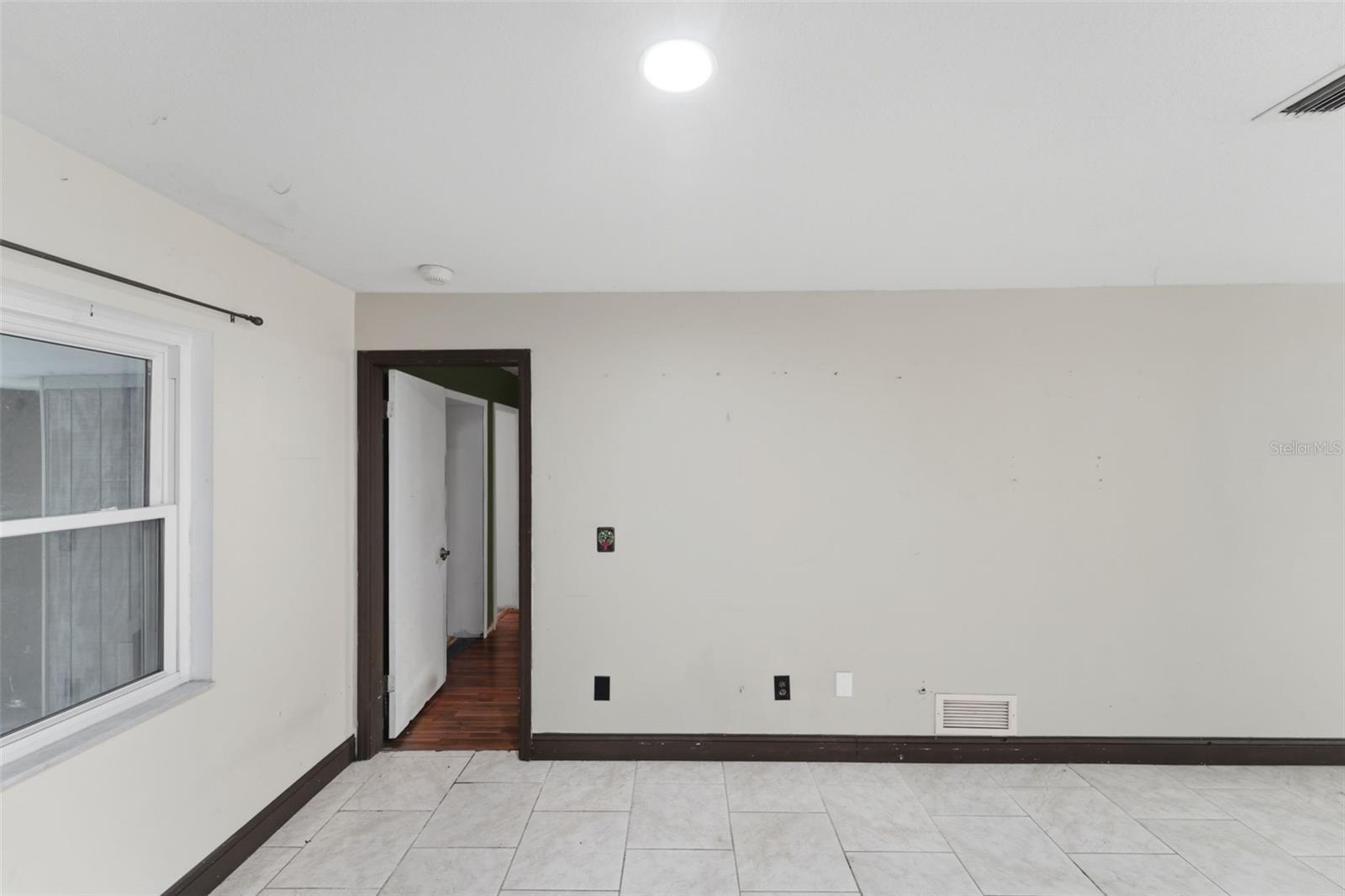 Image 37 of 58 For 148 Sunset Drive