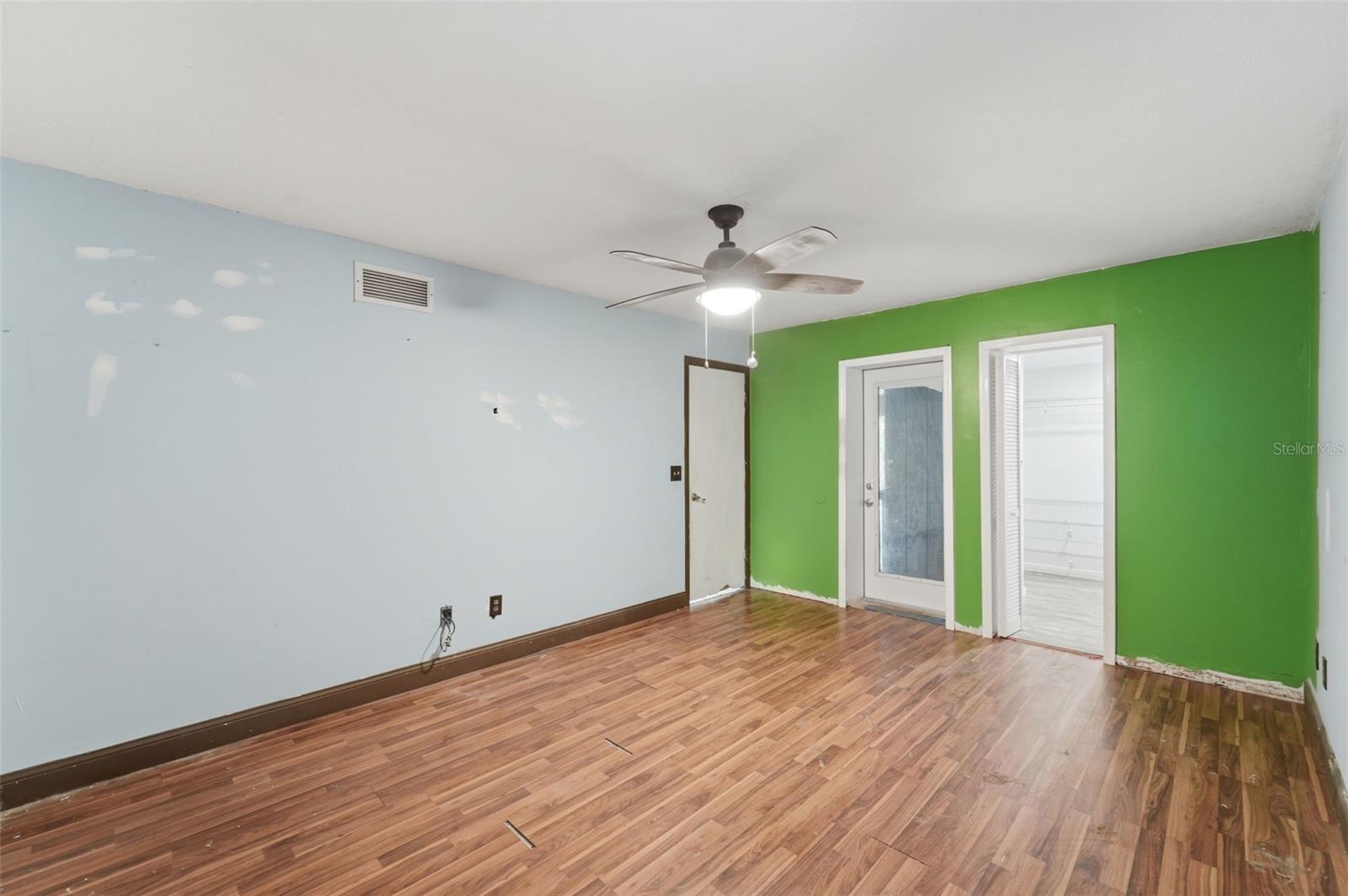 Image 42 of 58 For 148 Sunset Drive